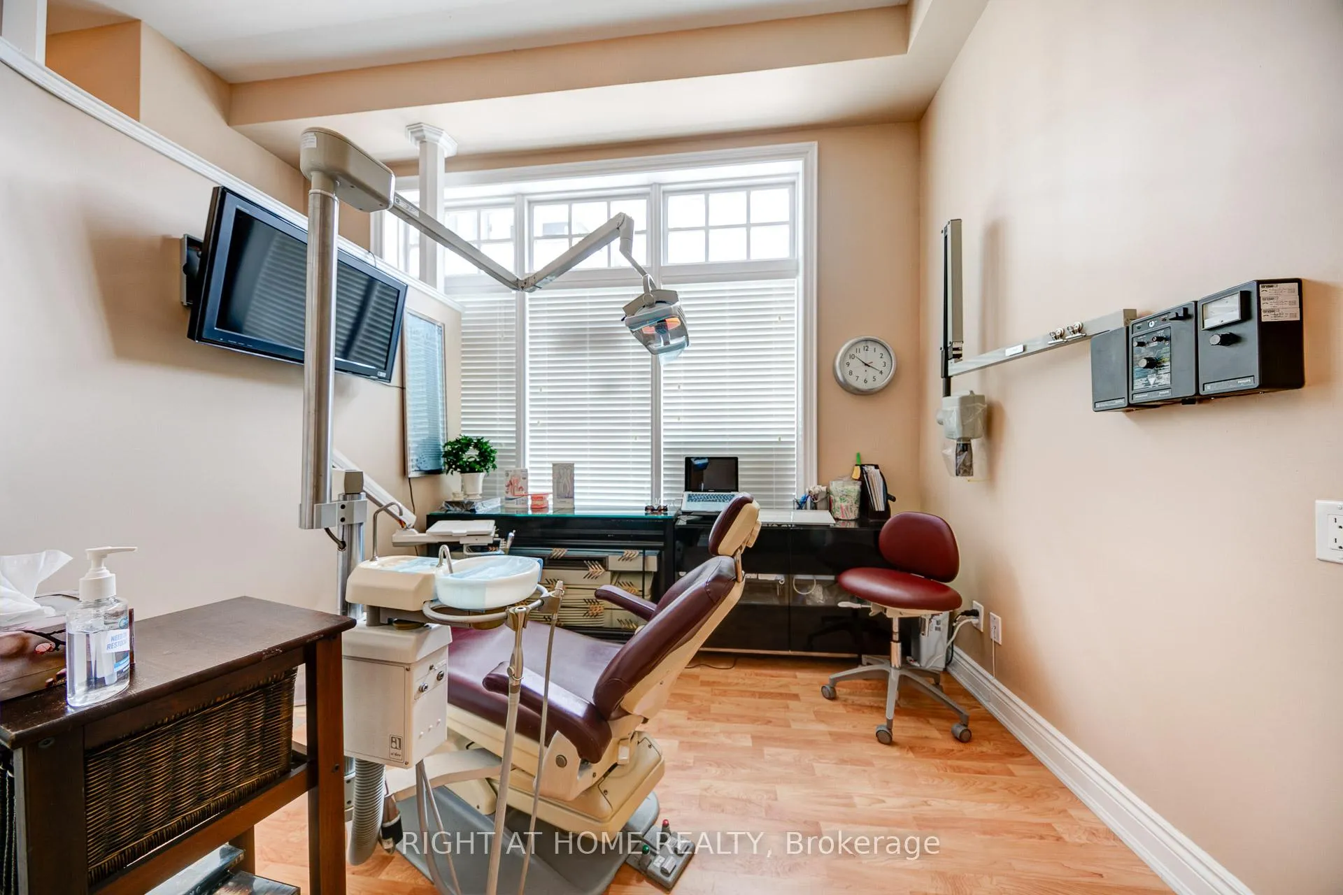 Photo 36 of Unit 10, 120 Bronte Road, Oakville, Bronte — HOMEH