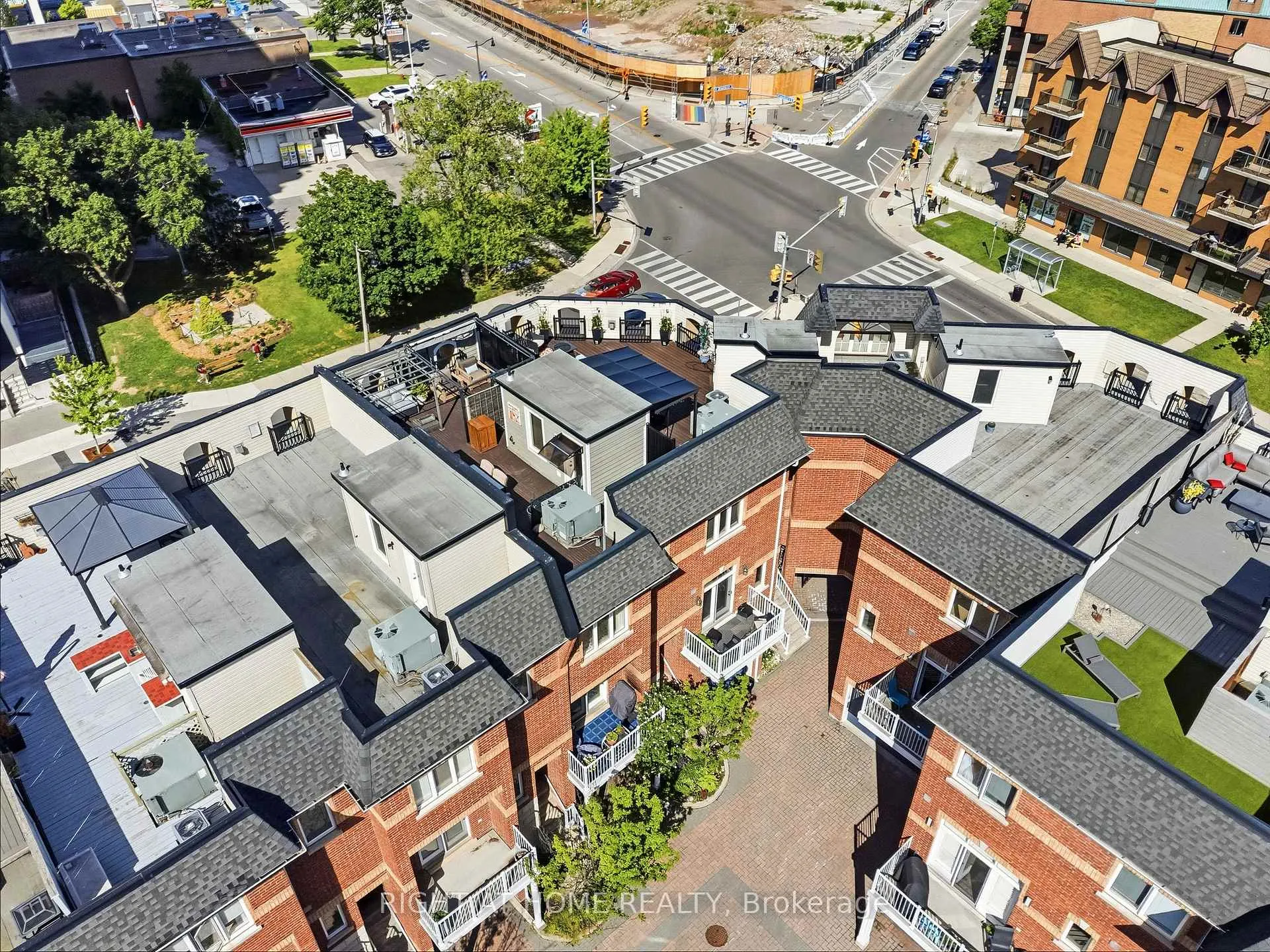 Photo 49 of Unit 10, 120 Bronte Road, Oakville, Bronte — HOMEH
