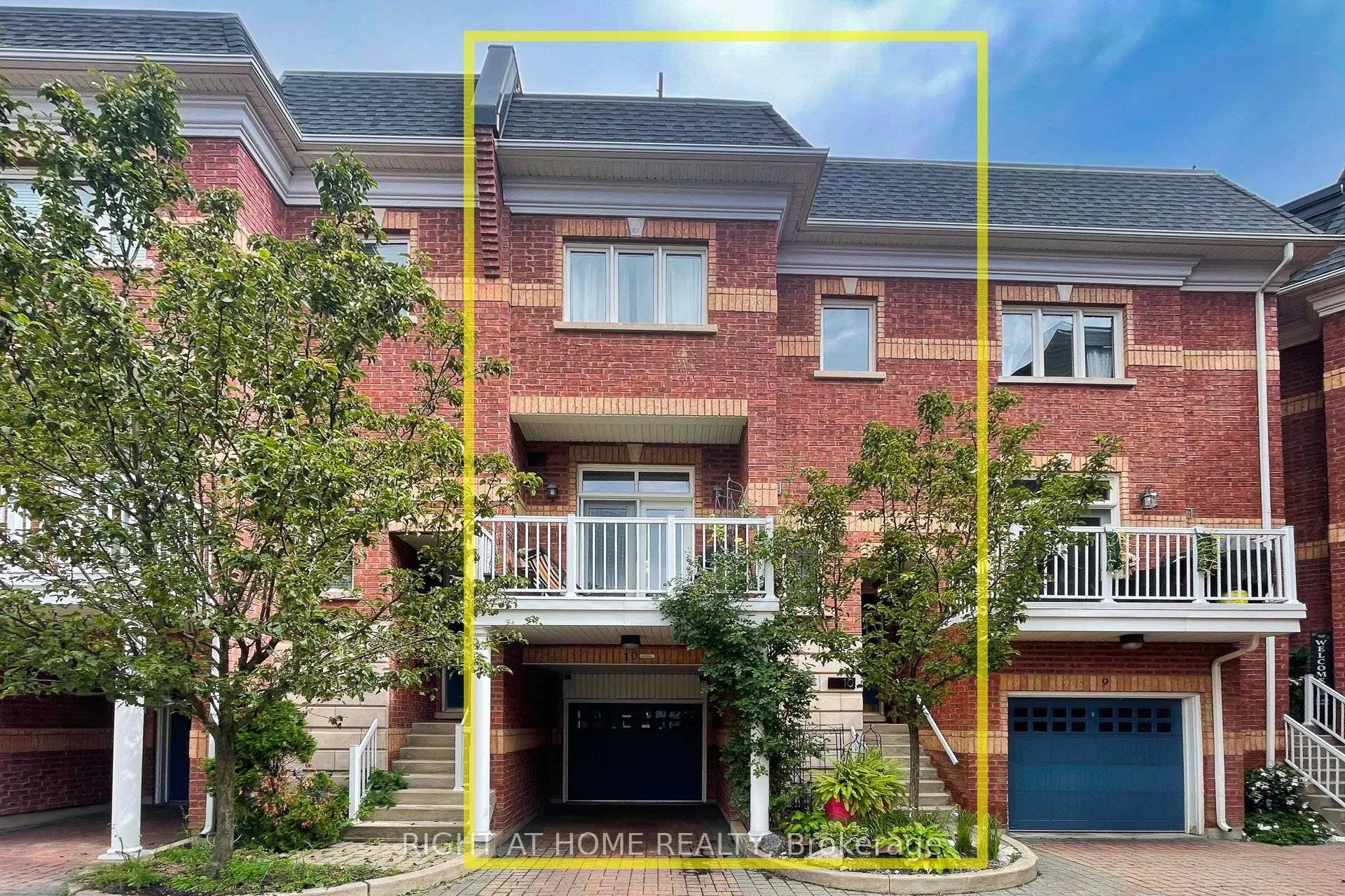 Photo 3 of Unit 10, 120 Bronte Road, Oakville, Bronte — HOMEH