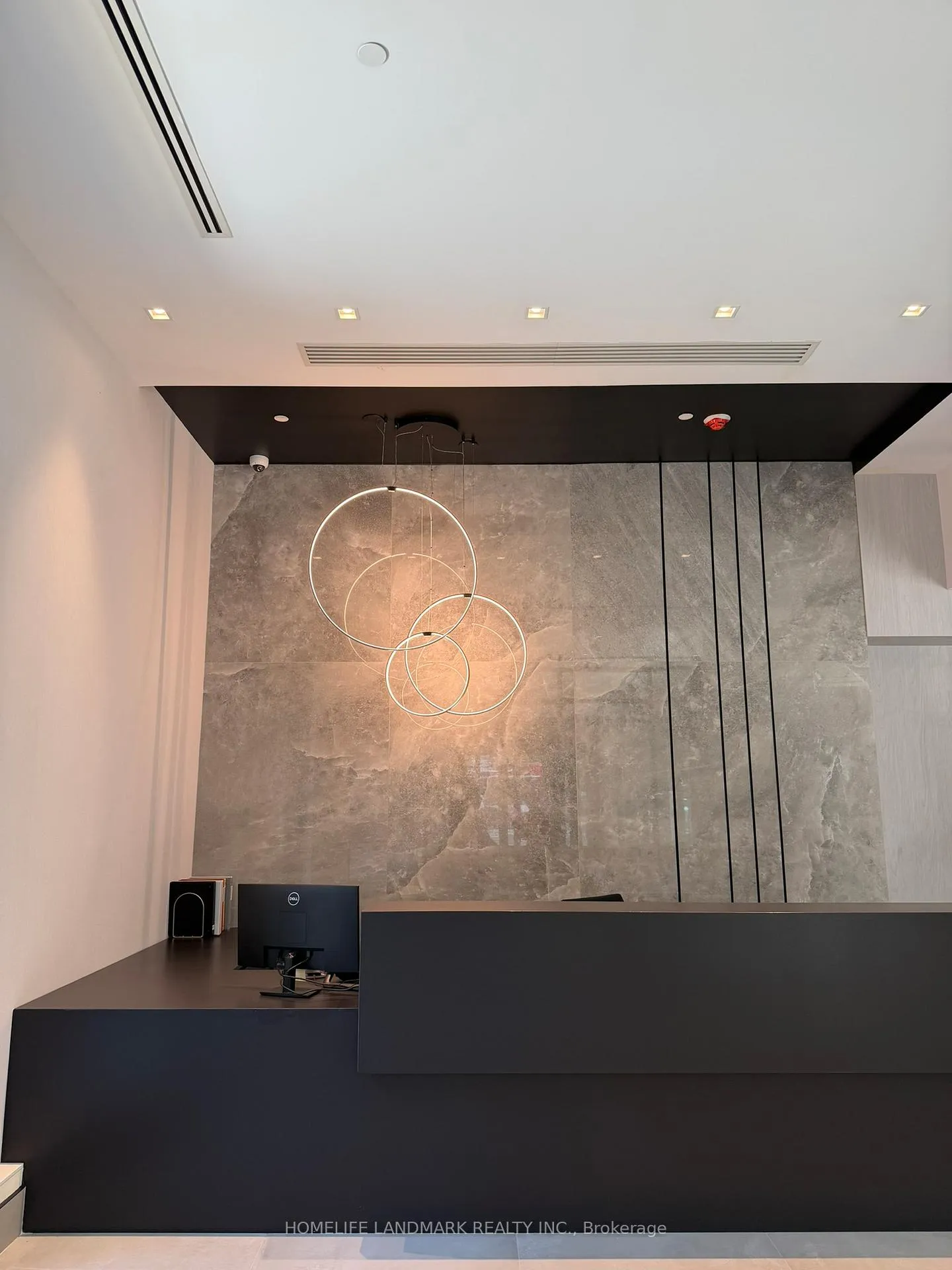 Photo 2 of Unit 2208, 609 Sherbourne Street, Toronto, North St. James Town — HOMEH
