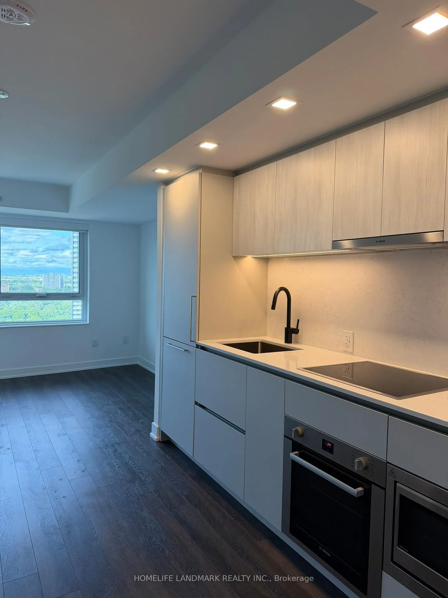 Photo 6 of Unit 2208, 609 Sherbourne Street, Toronto, North St. James Town — HOMEH