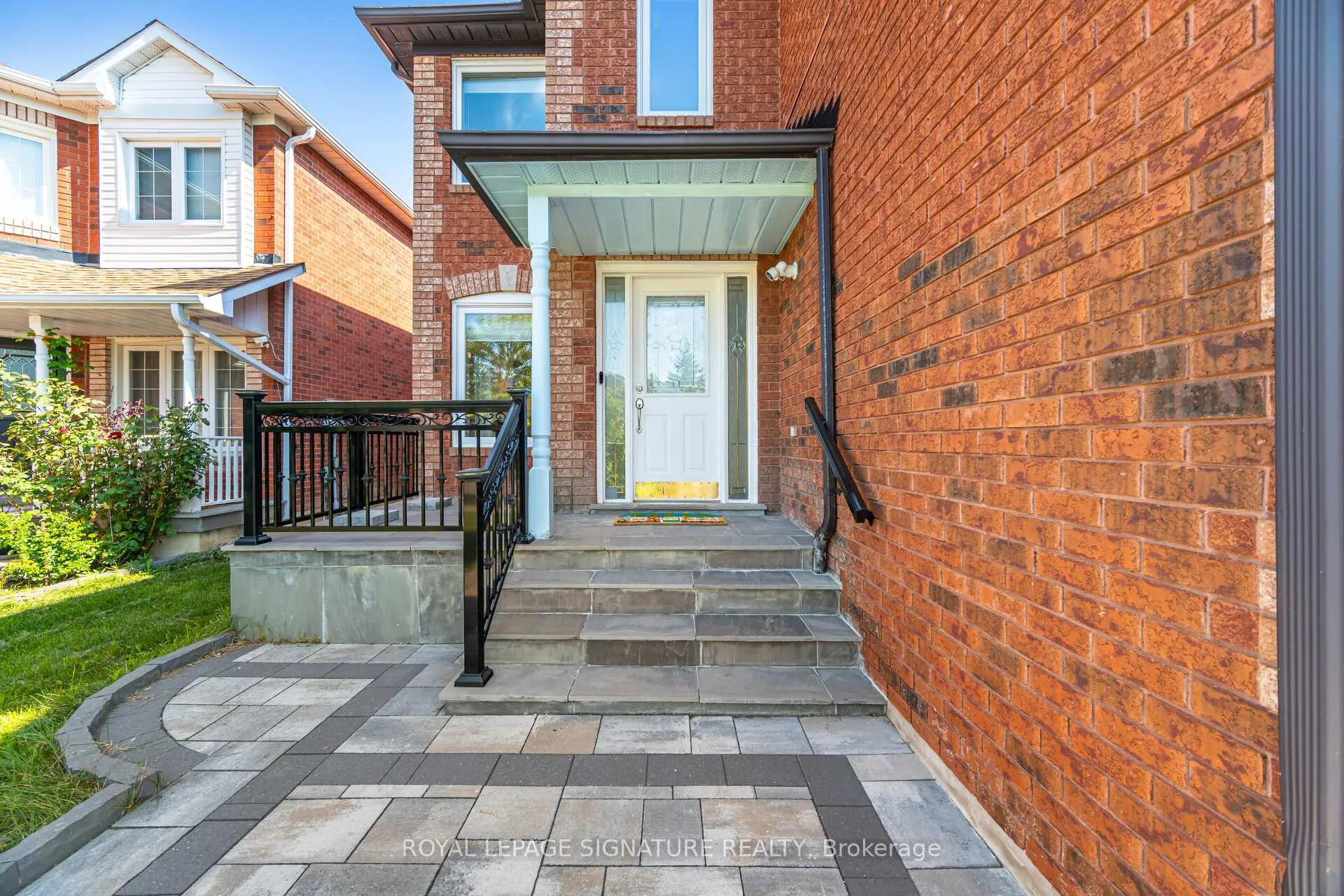 Photo 5 of 5217 Fallingbrook Drive, Mississauga, East Credit — HOMEH
