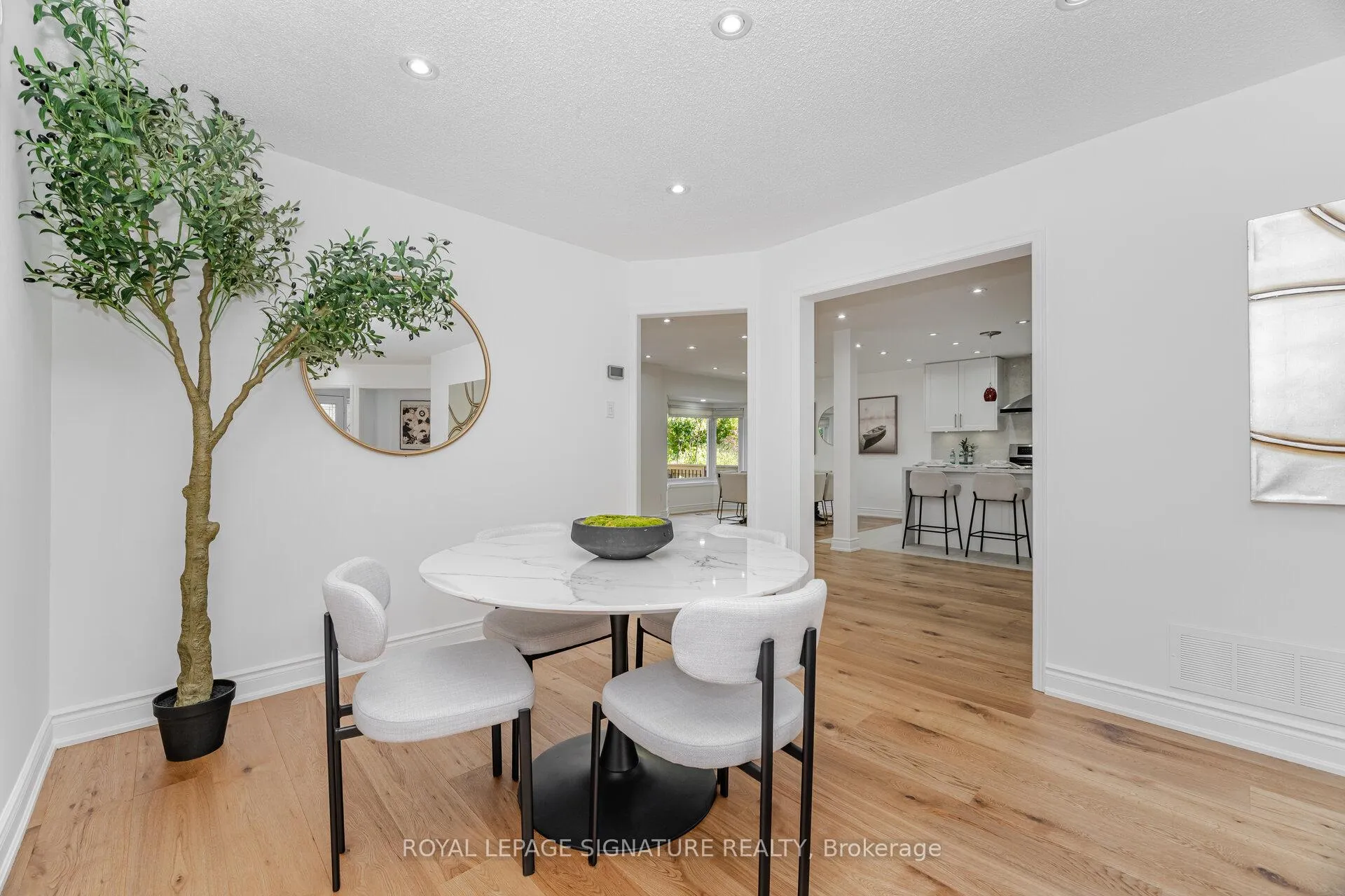 Photo 13 of 5217 Fallingbrook Drive, Mississauga, East Credit — HOMEH