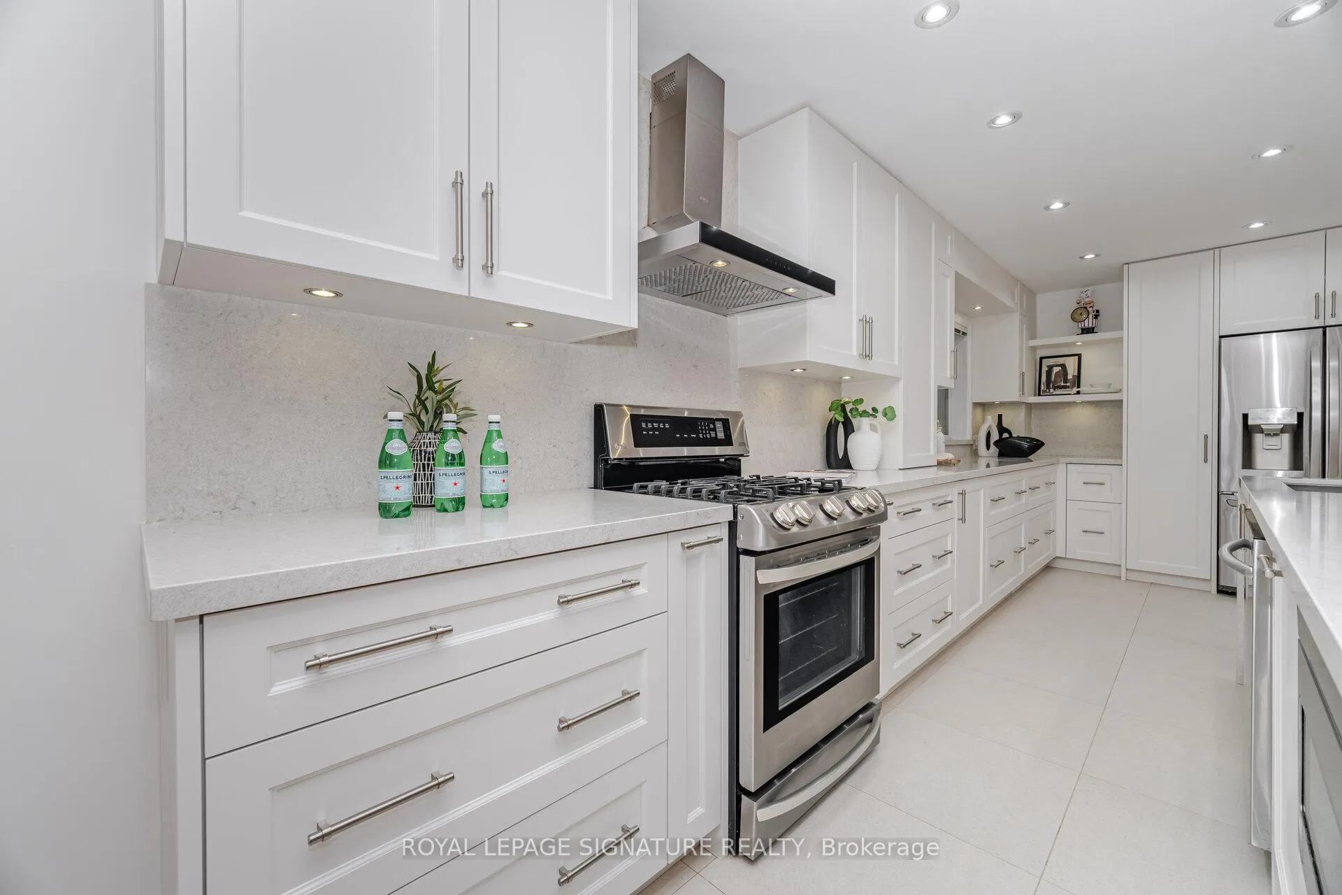 Photo 16 of 5217 Fallingbrook Drive, Mississauga, East Credit — HOMEH