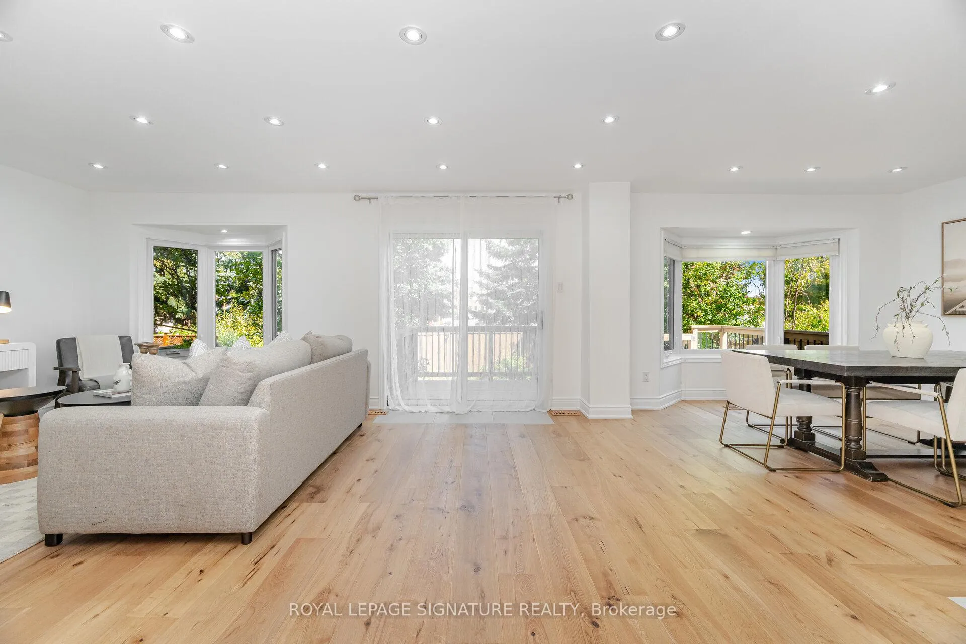 Photo 23 of 5217 Fallingbrook Drive, Mississauga, East Credit — HOMEH