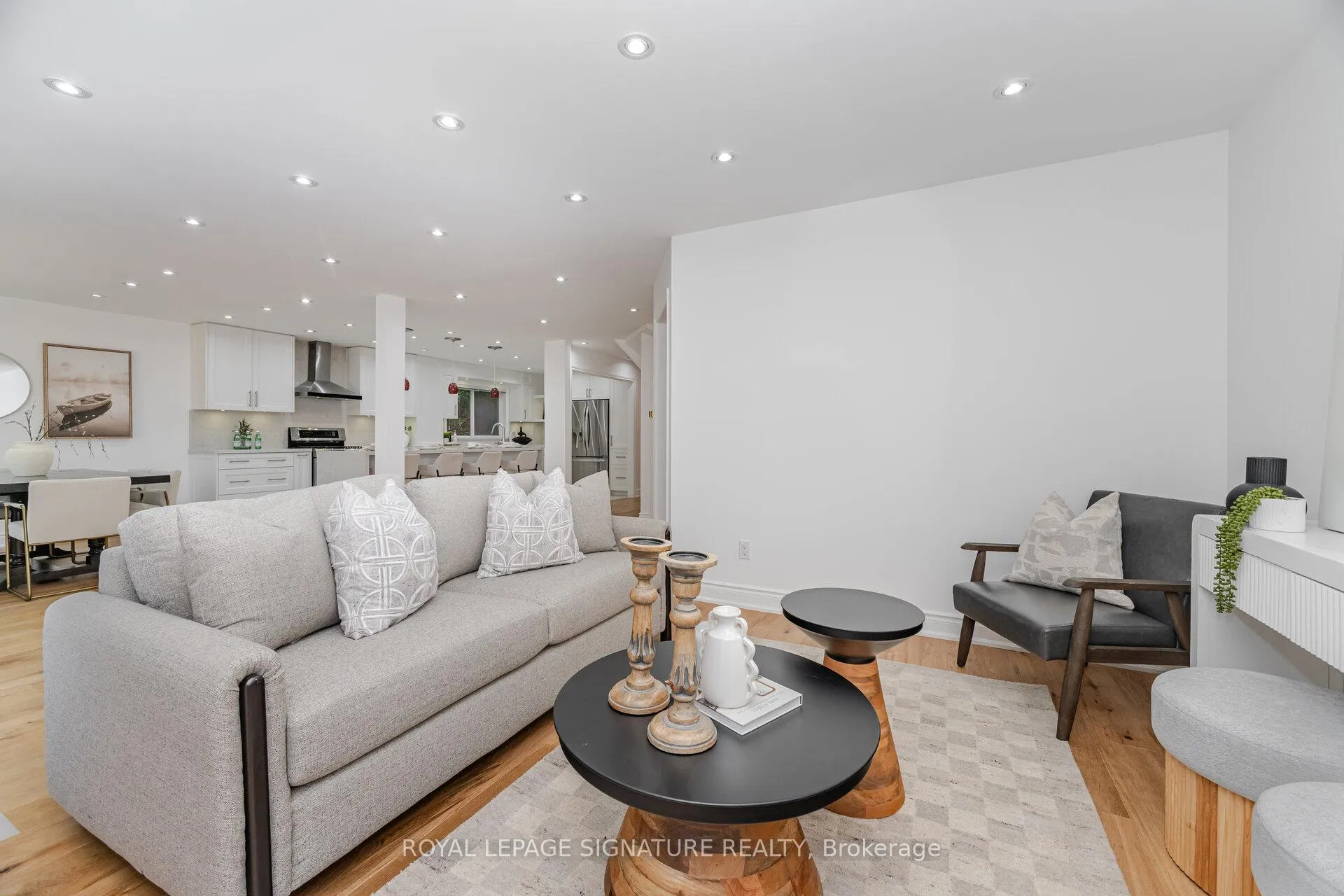 Photo 25 of 5217 Fallingbrook Drive, Mississauga, East Credit — HOMEH