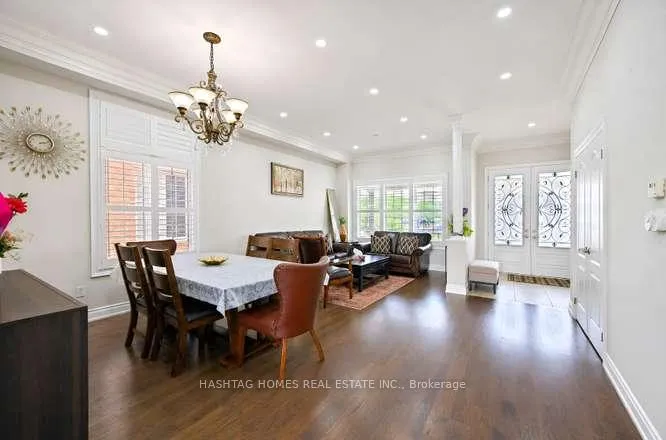 Photo 8 of 13 Ross Drive, Brampton, Sandringham-Wellington — HOMEH