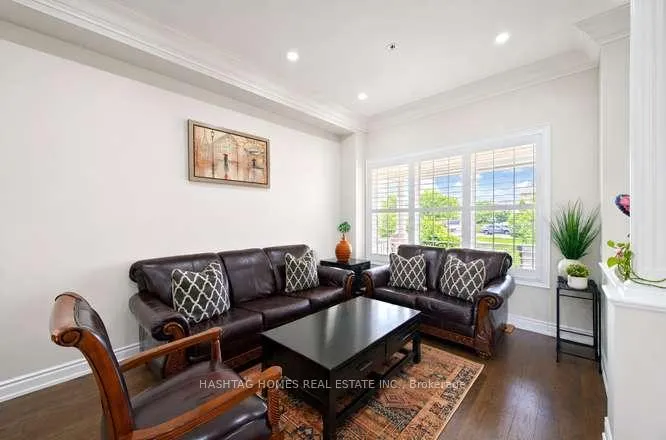 Photo 10 of 13 Ross Drive, Brampton, Sandringham-Wellington — HOMEH