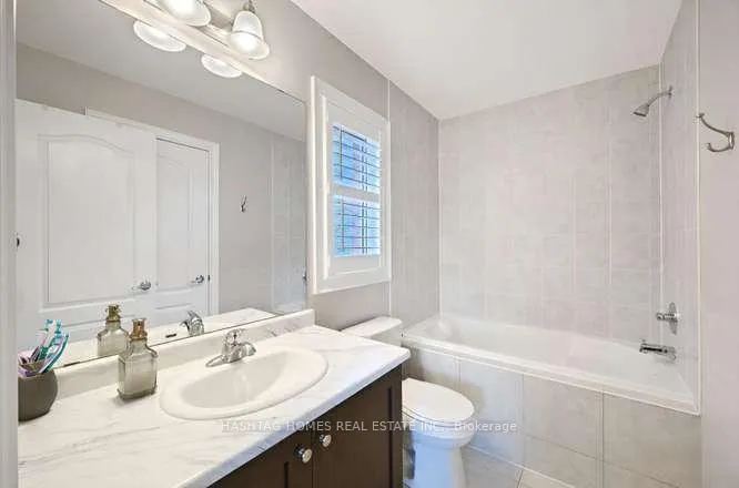 Photo 29 of 13 Ross Drive, Brampton, Sandringham-Wellington — HOMEH