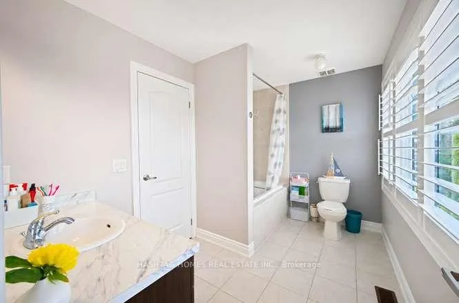 Photo 32 of 13 Ross Drive, Brampton, Sandringham-Wellington — HOMEH