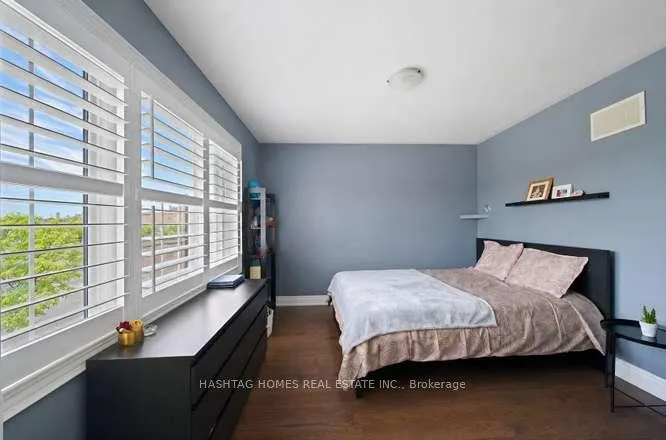 Photo 34 of 13 Ross Drive, Brampton, Sandringham-Wellington — HOMEH