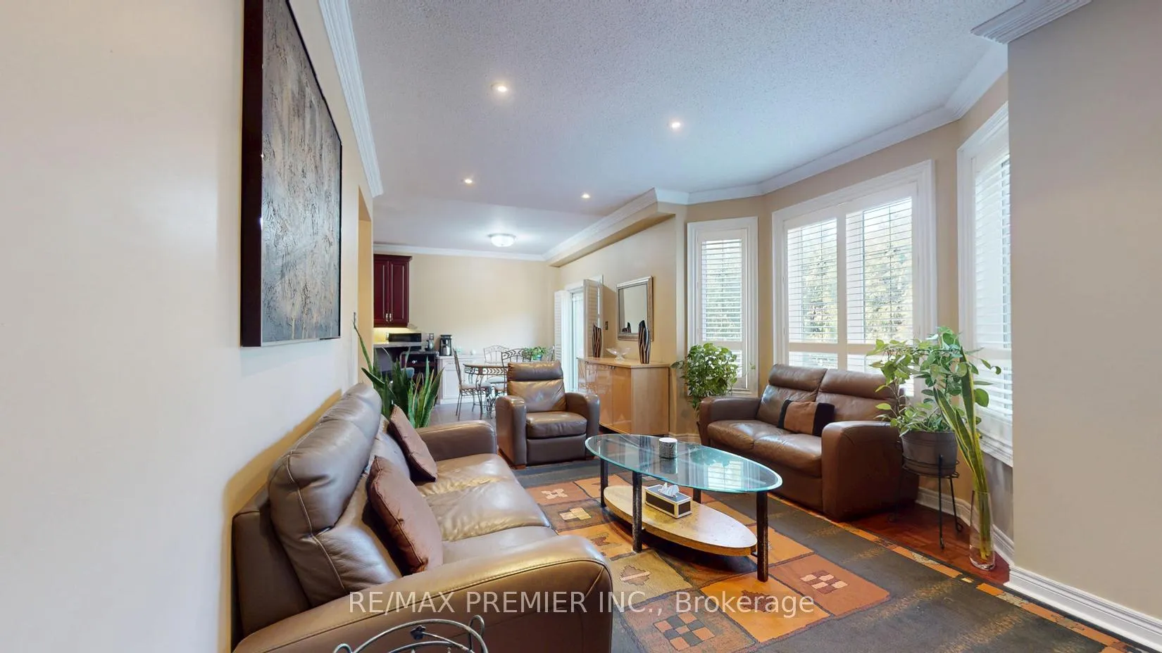Photo 5 of 28 Osprey Drive, Vaughan, Vellore Village — HOMEH