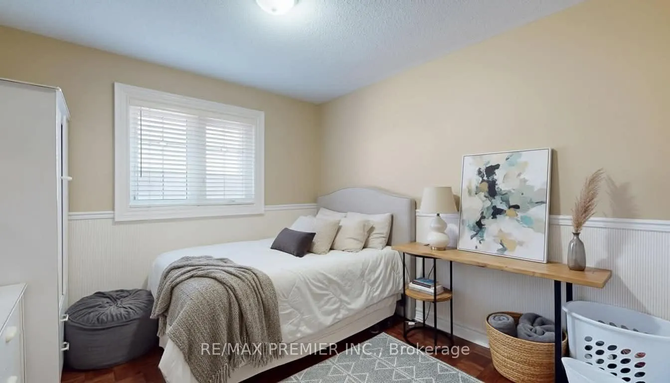 Photo 13 of 28 Osprey Drive, Vaughan, Vellore Village — HOMEH