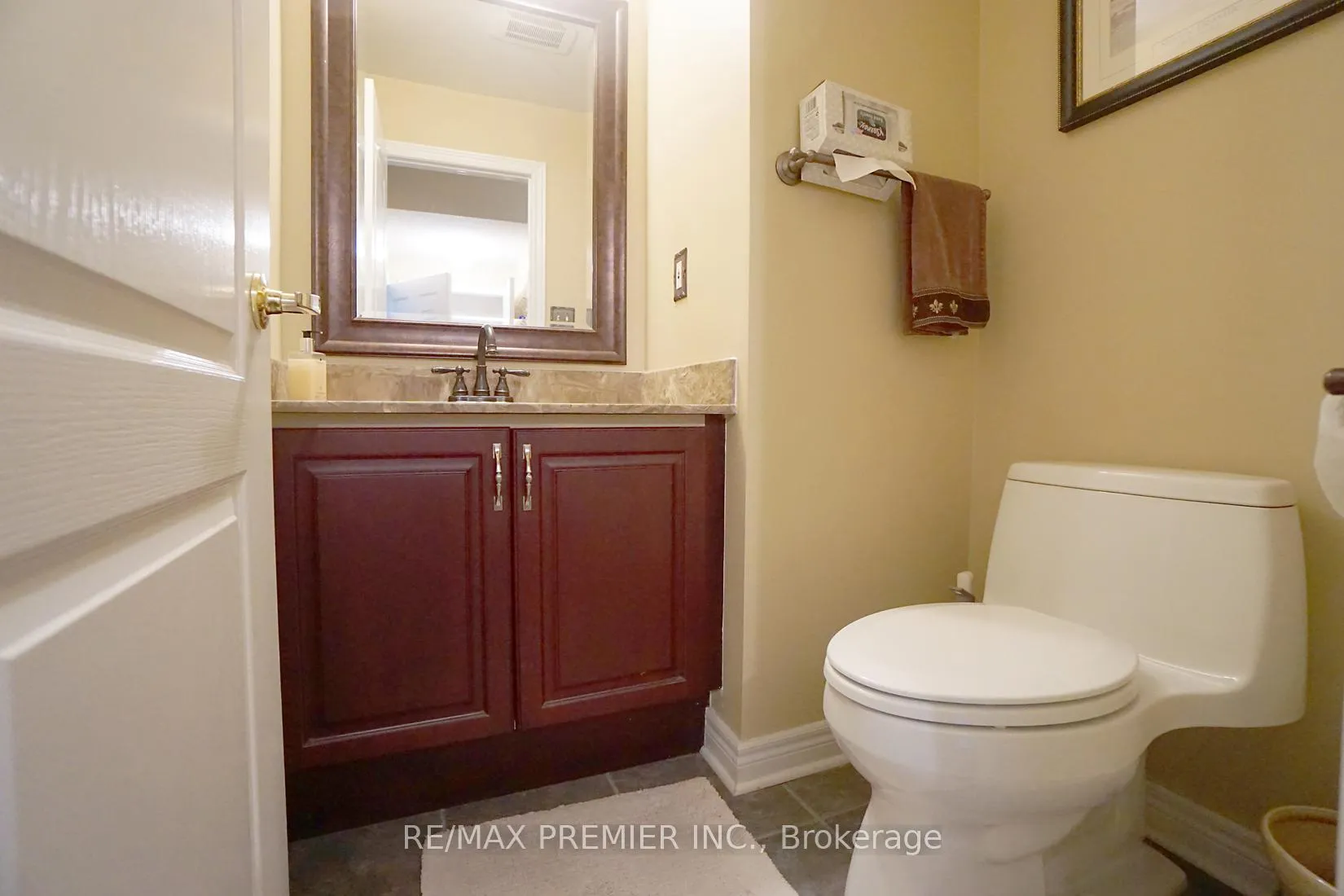 Photo 14 of 28 Osprey Drive, Vaughan, Vellore Village — HOMEH