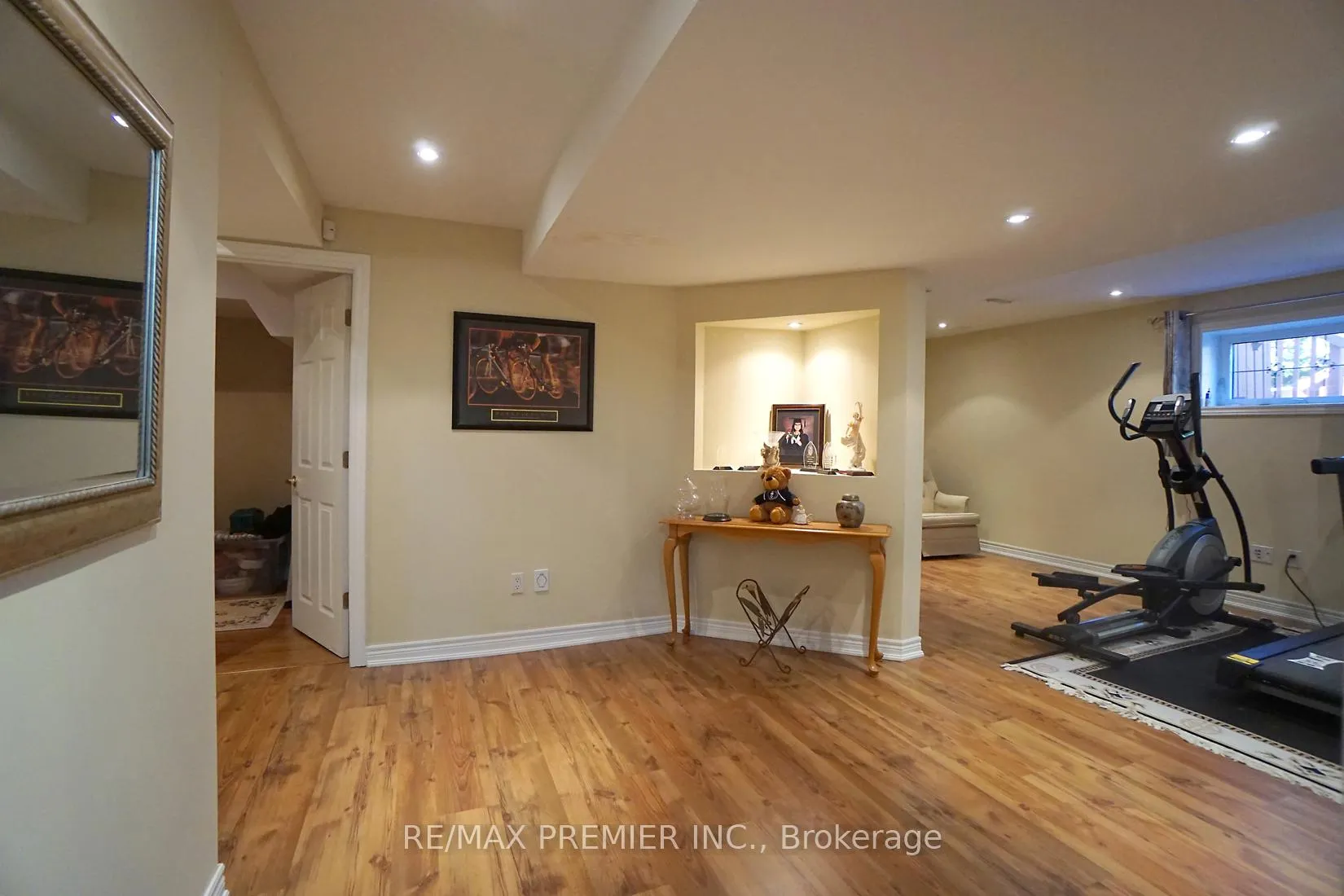 Photo 17 of 28 Osprey Drive, Vaughan, Vellore Village — HOMEH