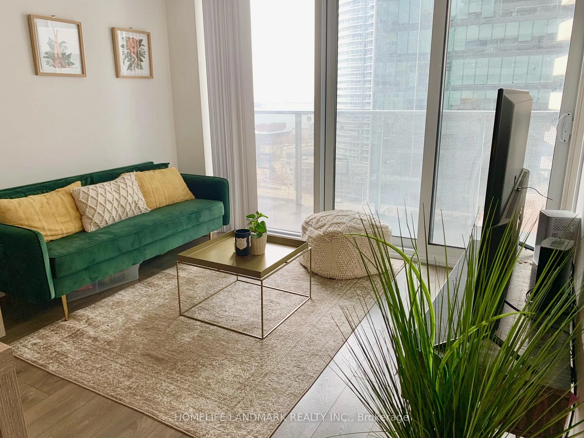 Photo 5 of Unit 1201, 88 Harbour Street, Toronto, Waterfront Communities — HOMEH