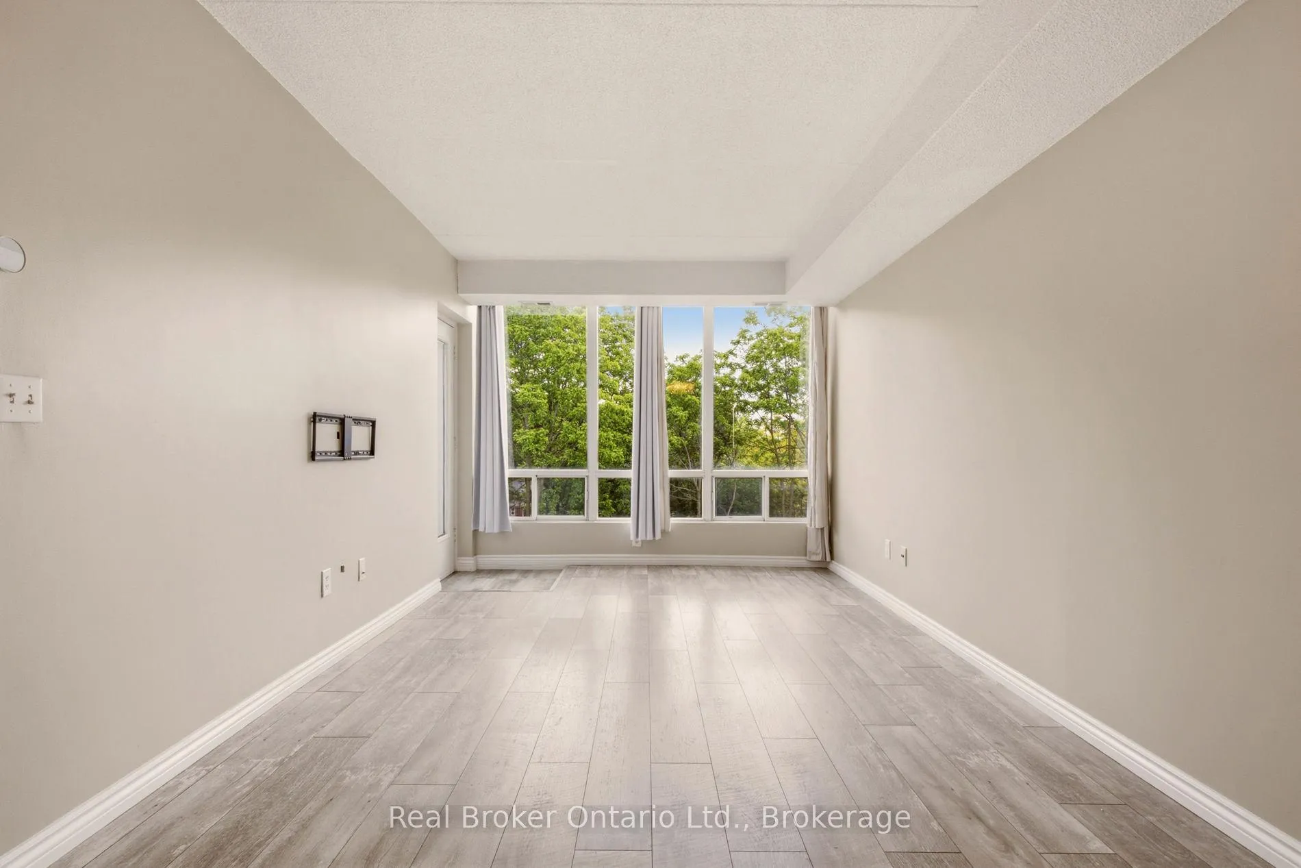 Photo 13 of Unit 409, 105 Bagot Street, Guelph, Junction/Onward Willow — HOMEH