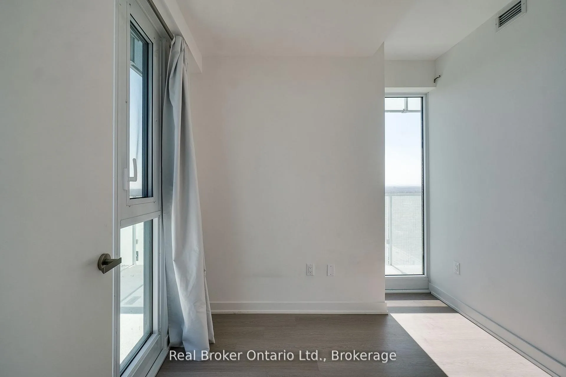 Photo 12 of Unit 3009, 3883 Quartz Road S, Mississauga, City Centre — HOMEH