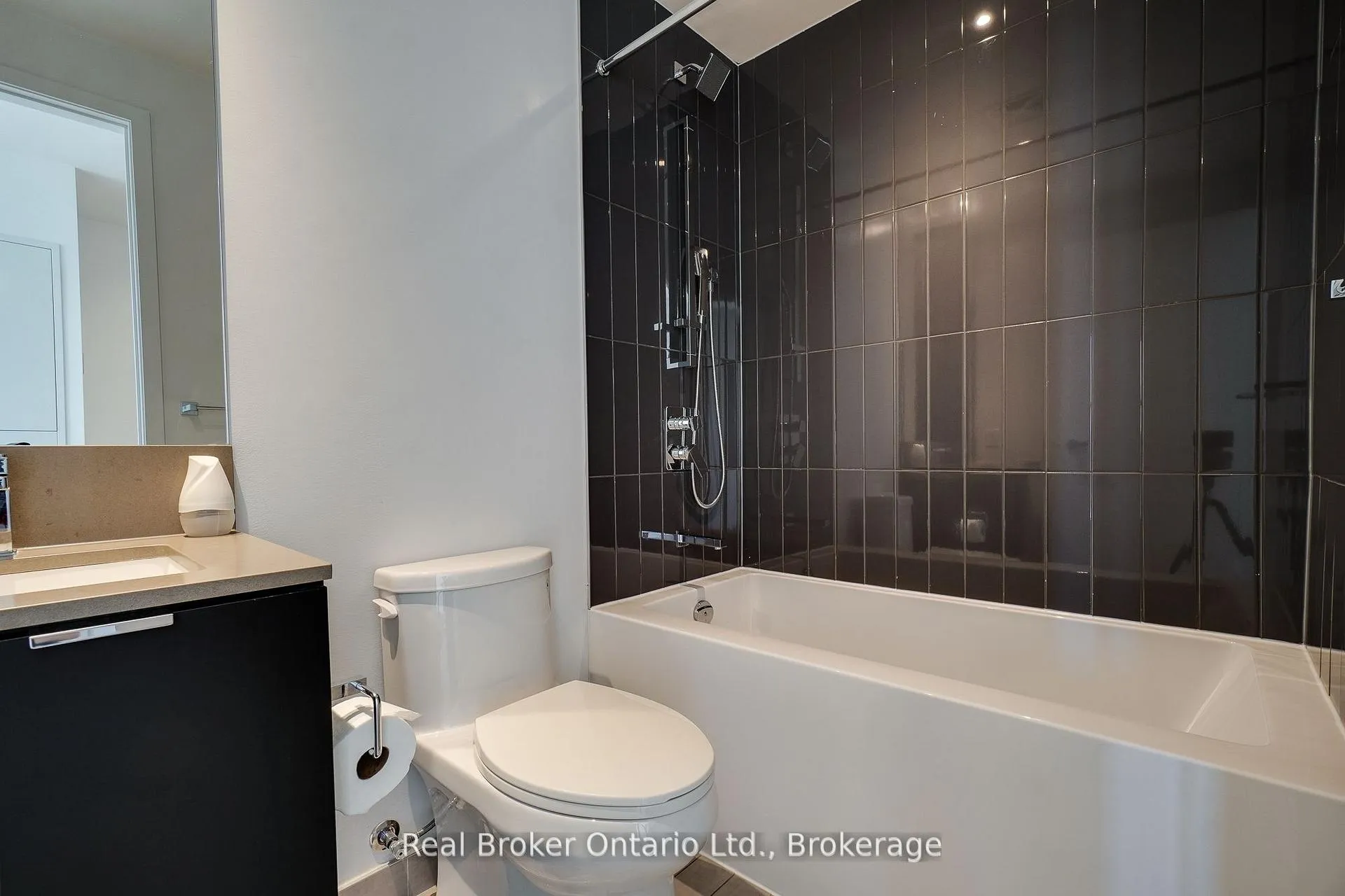 Photo 26 of Unit 3009, 3883 Quartz Road S, Mississauga, City Centre — HOMEH