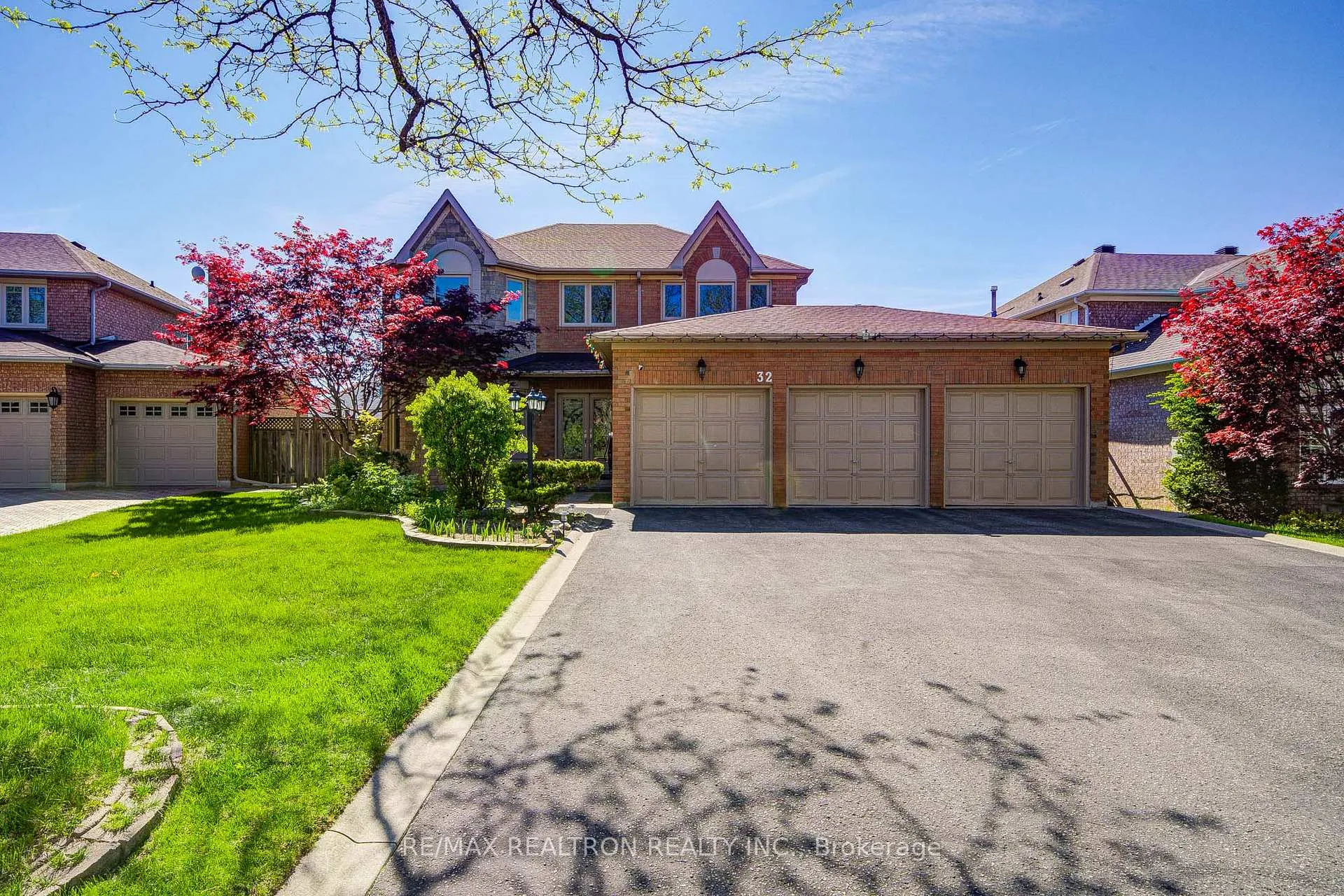 Photo 1 of 32 Dumfries Drive, Markham, Cachet — HOMEH