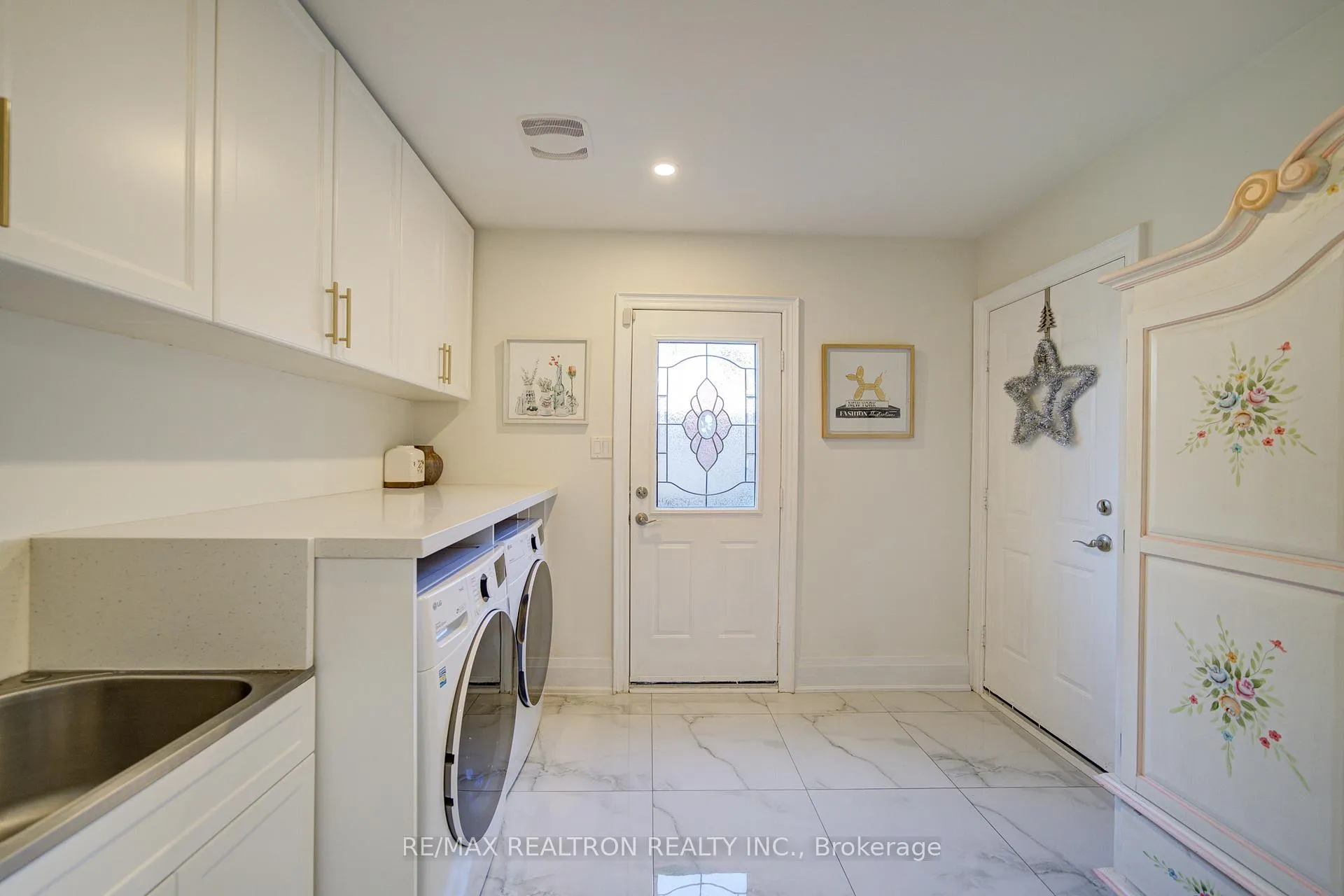 Photo 4 of 32 Dumfries Drive, Markham, Cachet — HOMEH