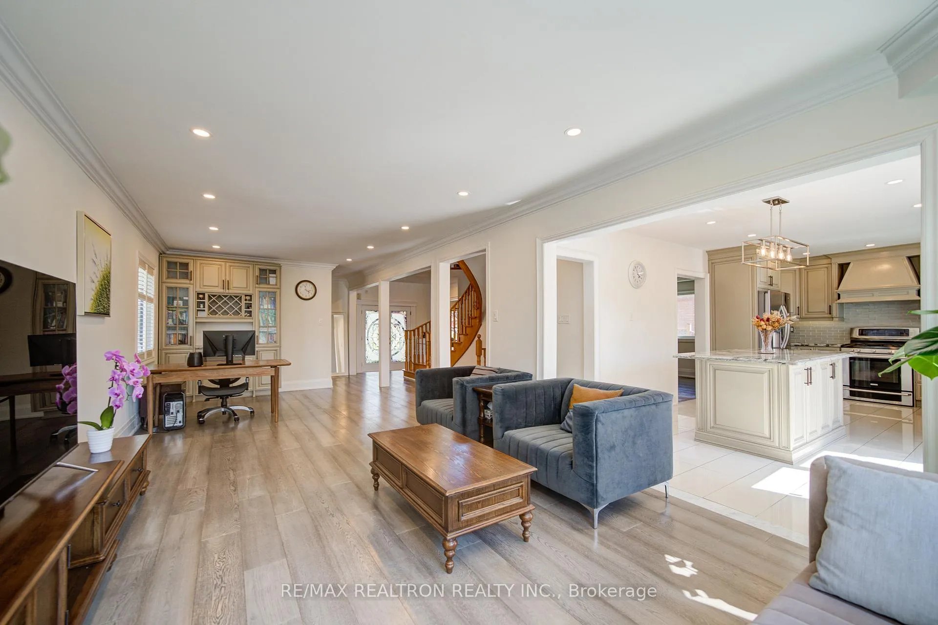 Photo 13 of 32 Dumfries Drive, Markham, Cachet — HOMEH
