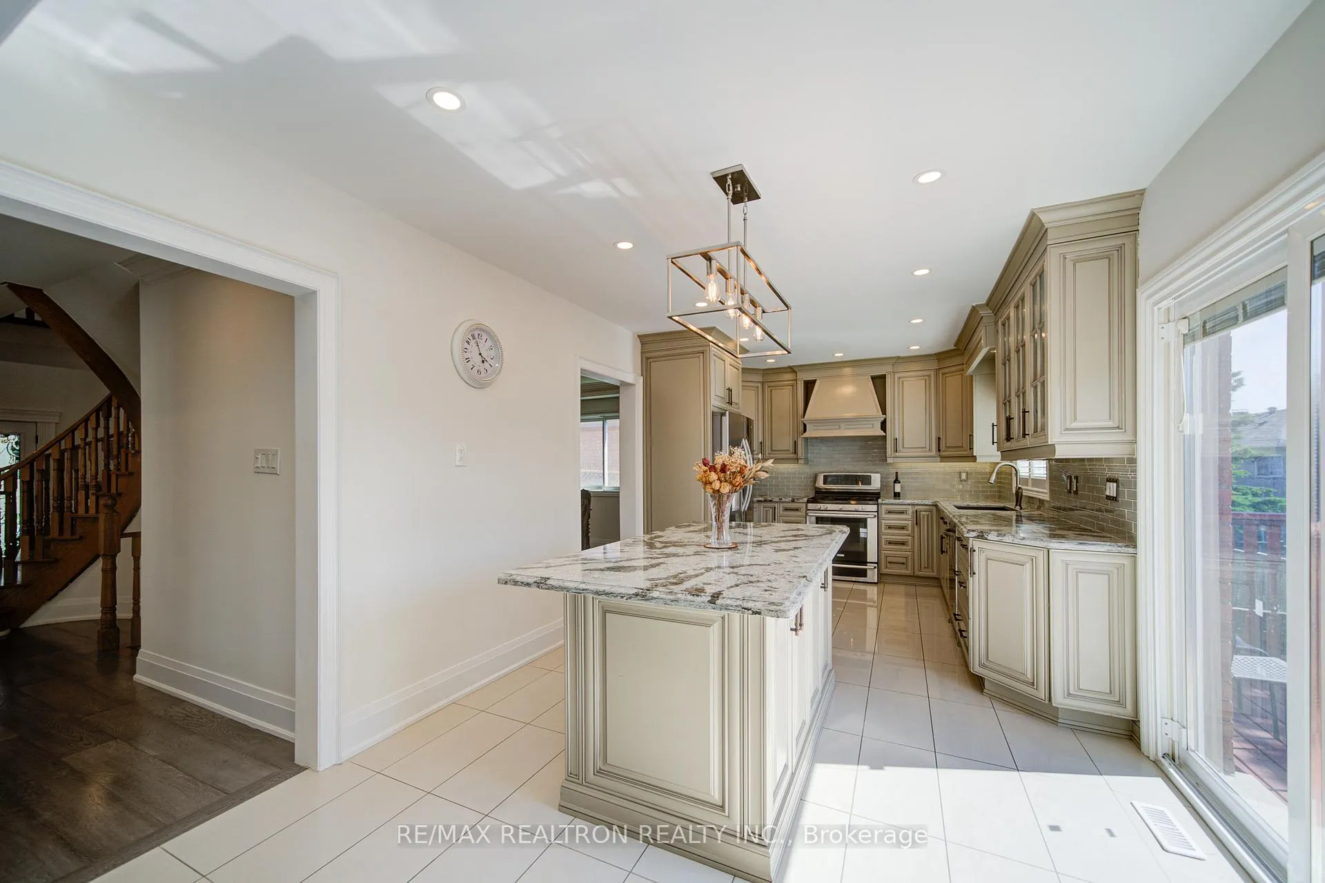 Photo 17 of 32 Dumfries Drive, Markham, Cachet — HOMEH