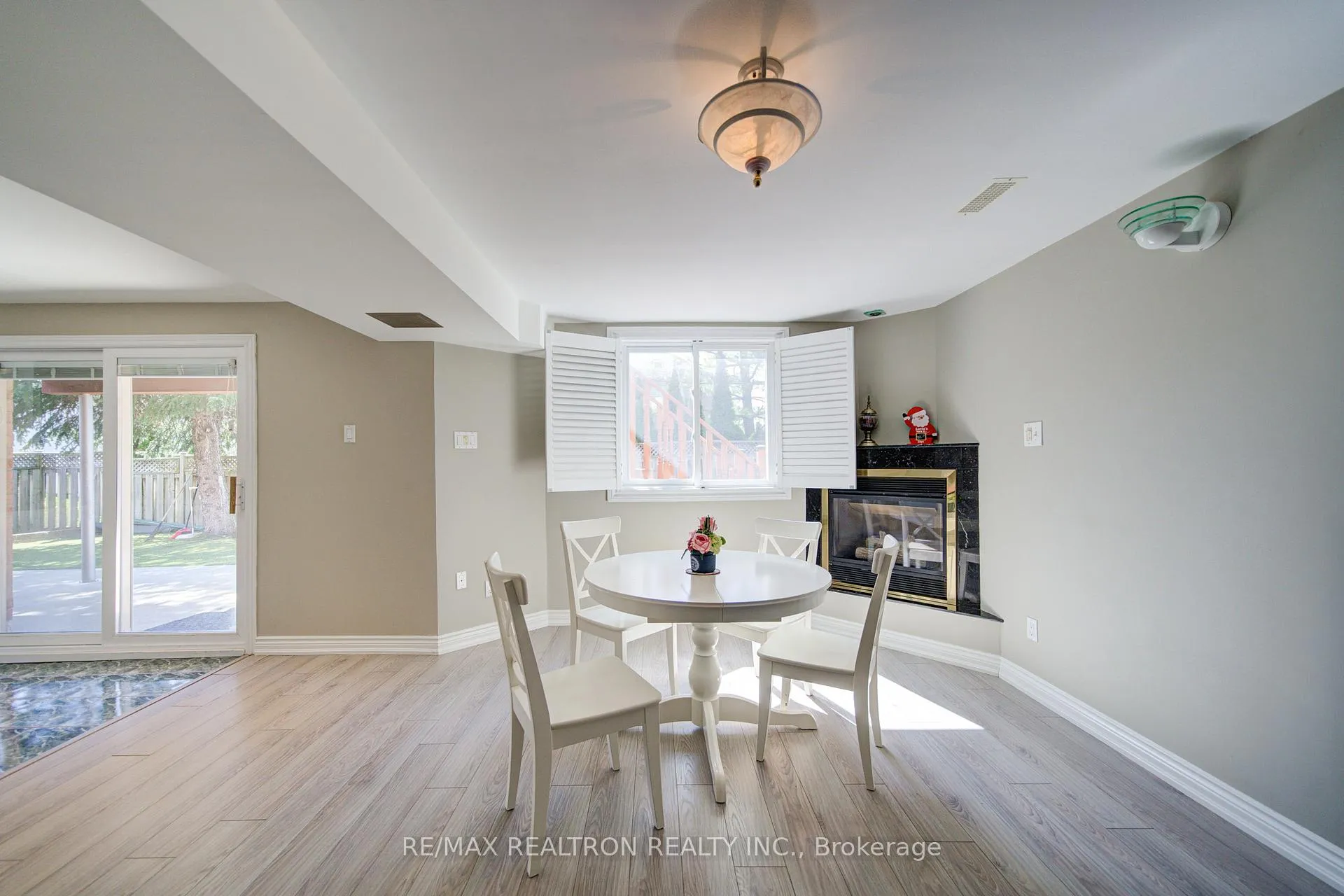 Photo 34 of 32 Dumfries Drive, Markham, Cachet — HOMEH