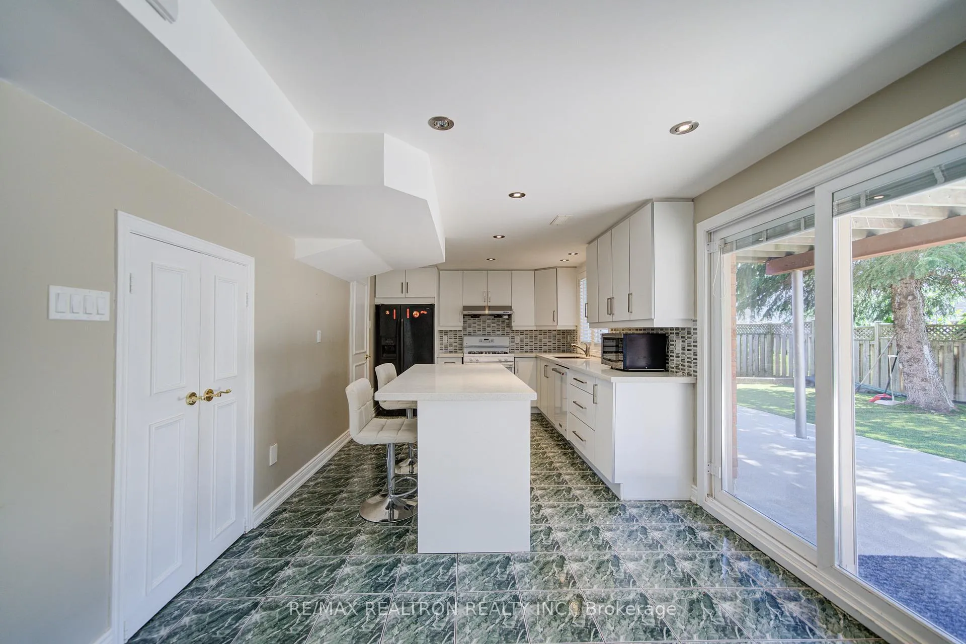 Photo 35 of 32 Dumfries Drive, Markham, Cachet — HOMEH