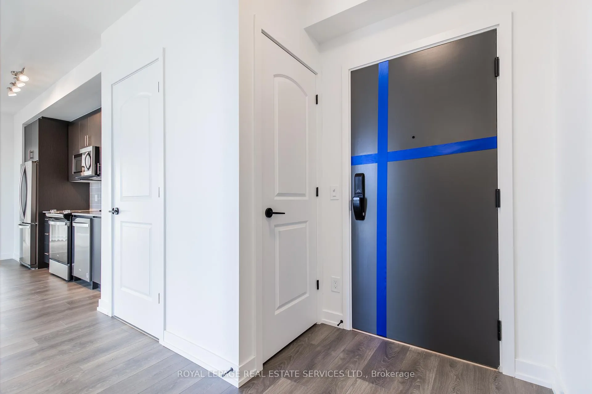 Photo 4 of Unit 410, 335 Wheat Boom Drive, Oakville, Joshua Meadows — HOMEH