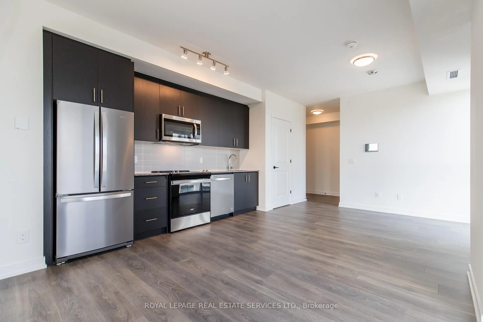Photo 6 of Unit 410, 335 Wheat Boom Drive, Oakville, Joshua Meadows — HOMEH