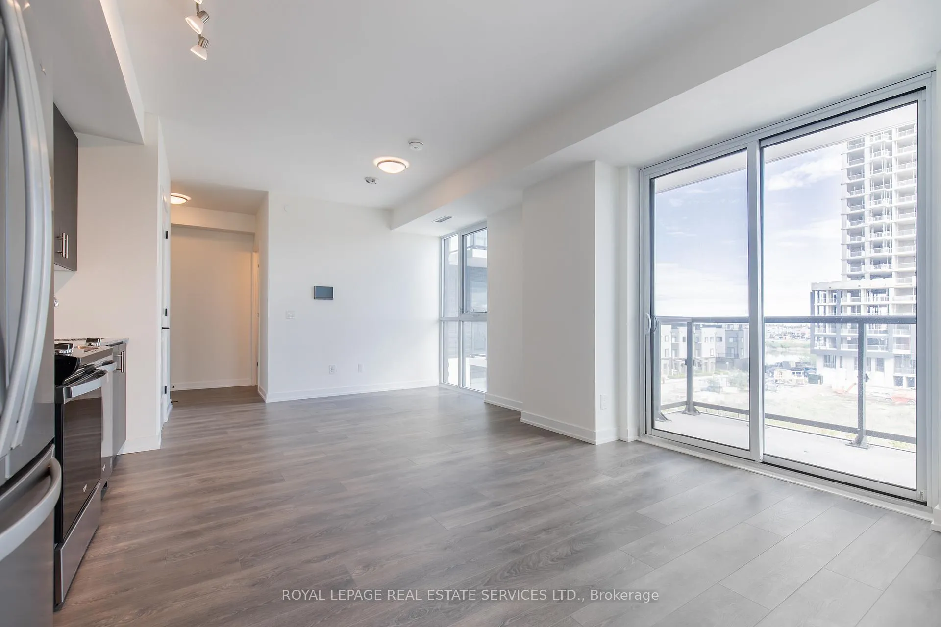 Photo 12 of Unit 410, 335 Wheat Boom Drive, Oakville, Joshua Meadows — HOMEH