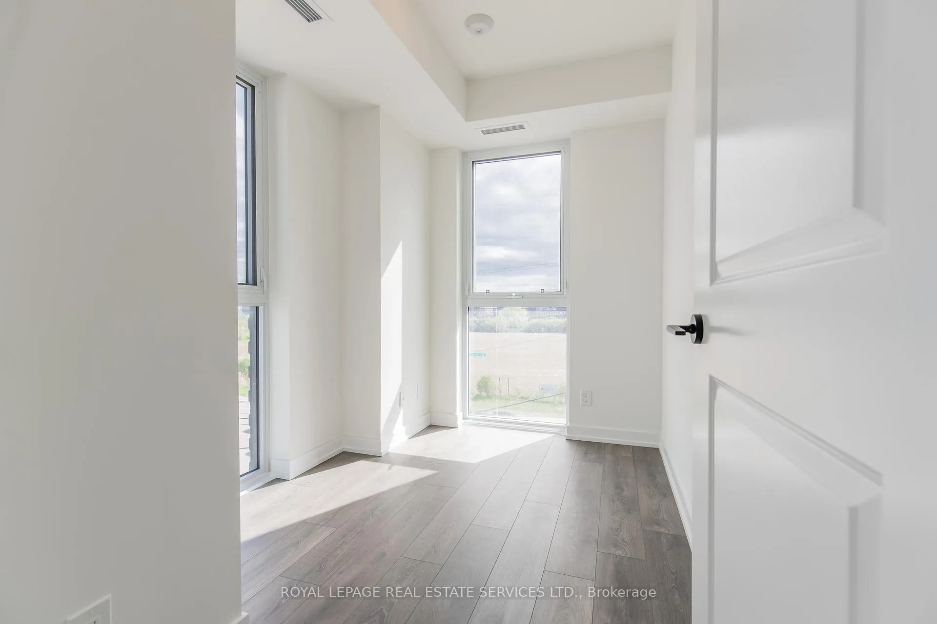 Photo 22 of Unit 410, 335 Wheat Boom Drive, Oakville, Joshua Meadows — HOMEH