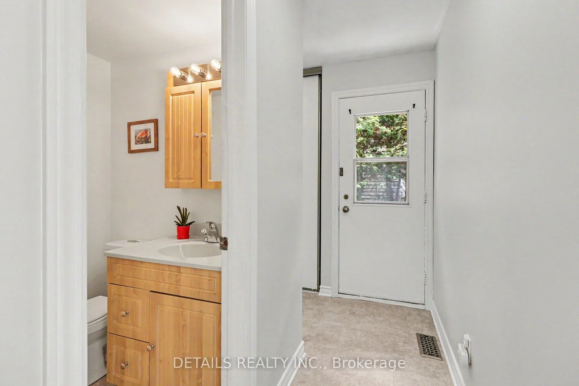 Photo 3 of 1078 St Jovite Ridge, Ottawa, Convent Glen North — HOMEH