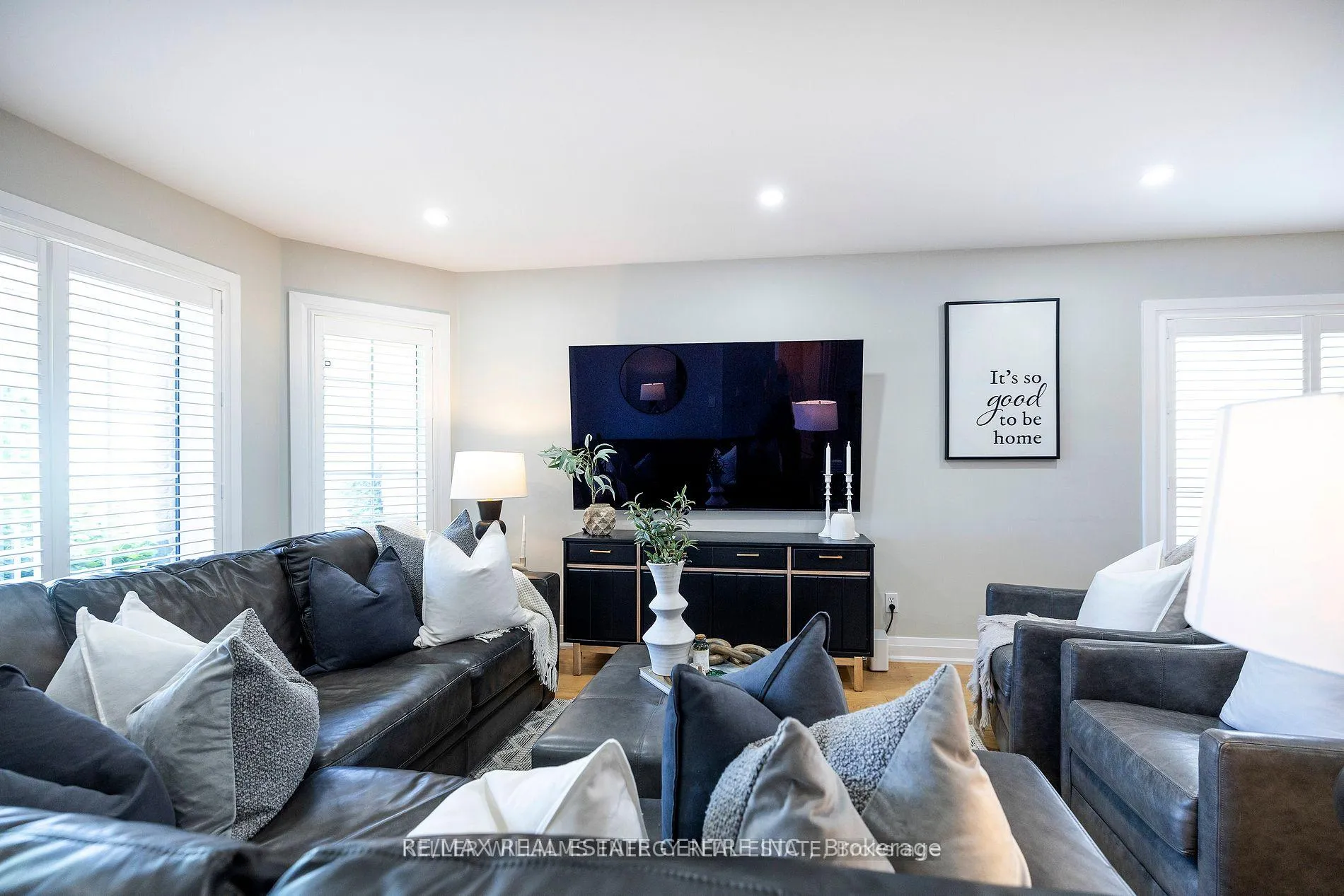 Photo 5 of 36 Padfield Drive, Clarington, Bowmanville — HOMEH