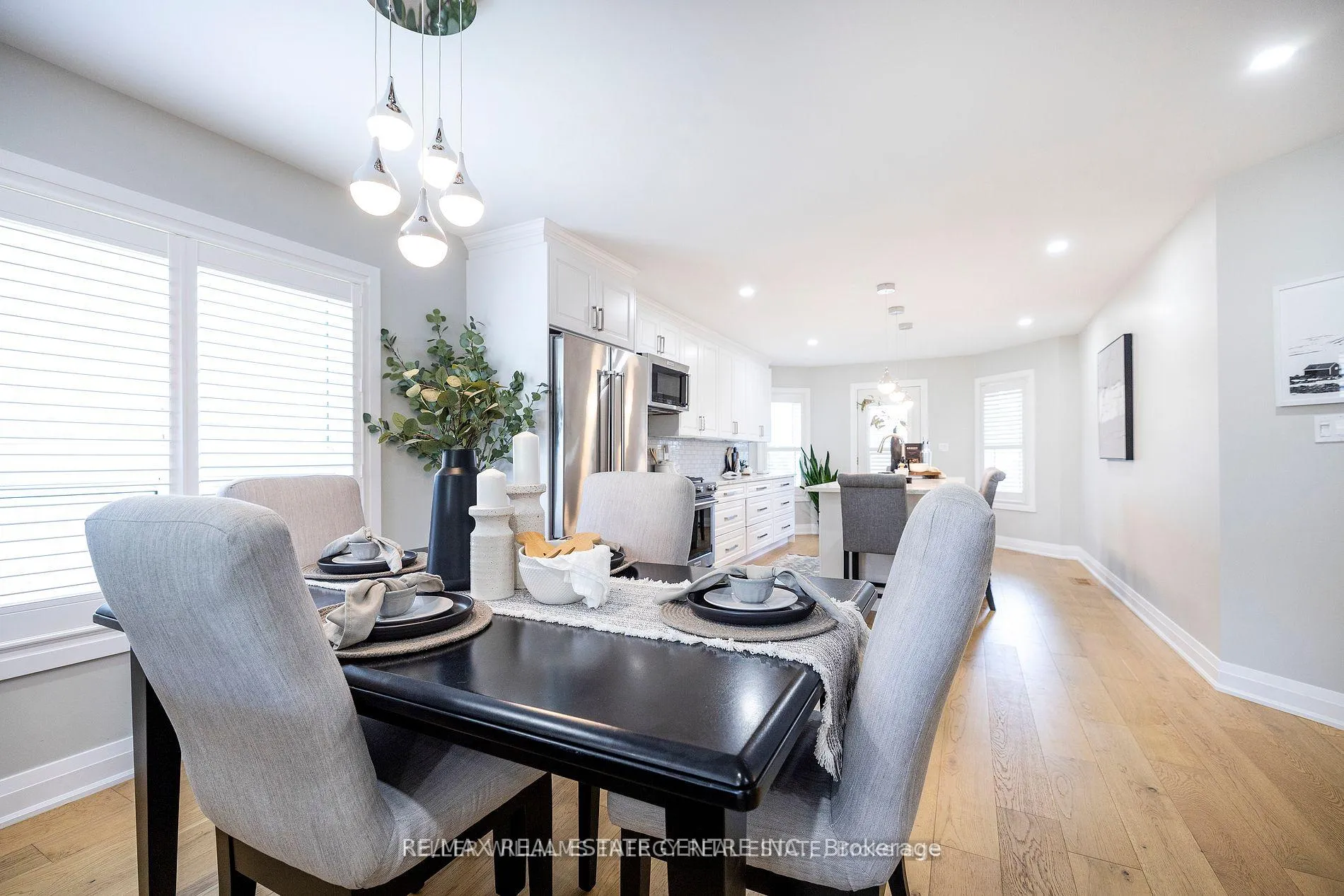 Photo 7 of 36 Padfield Drive, Clarington, Bowmanville — HOMEH