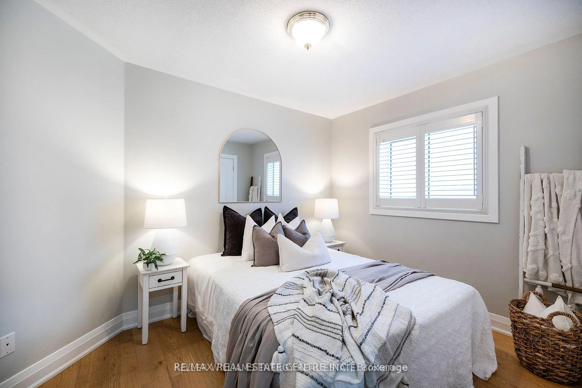Photo 15 of 36 Padfield Drive, Clarington, Bowmanville — HOMEH