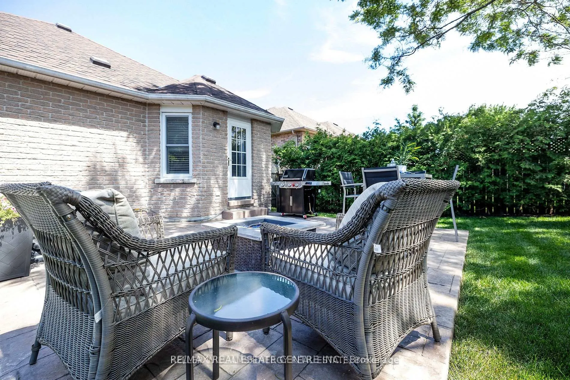 Photo 21 of 36 Padfield Drive, Clarington, Bowmanville — HOMEH