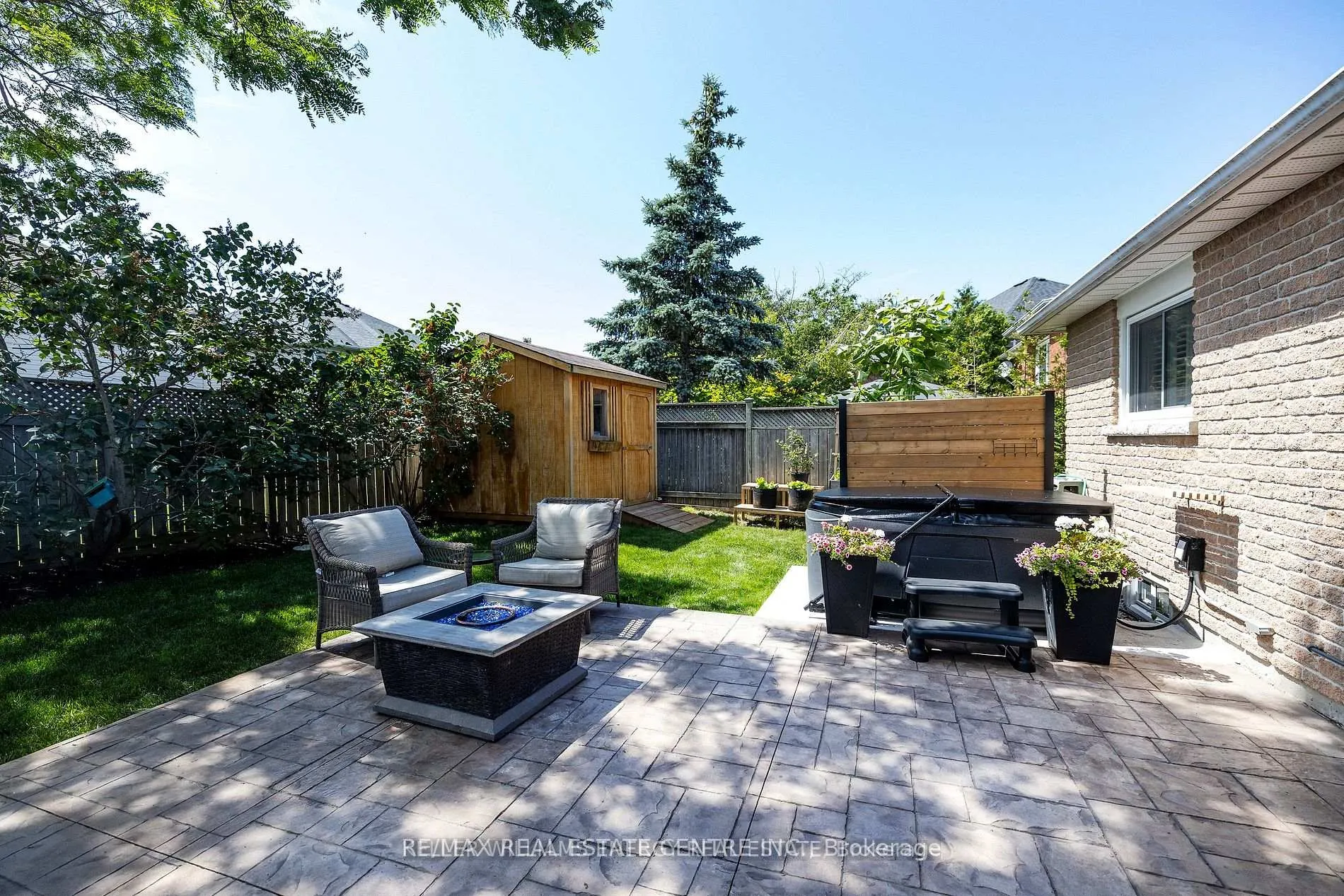 Photo 24 of 36 Padfield Drive, Clarington, Bowmanville — HOMEH