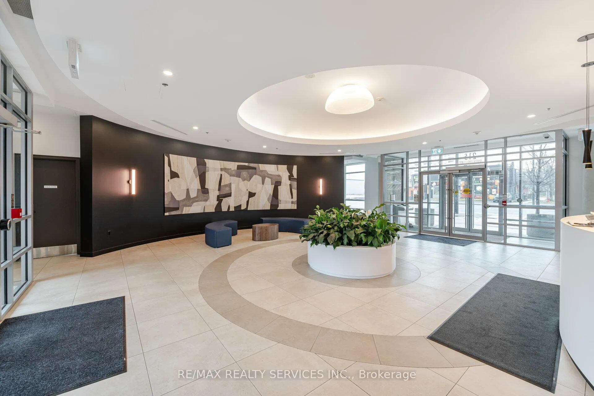 Photo 5 of Unit 211, 215 Queen Street E, Brampton, Queen Street Corridor — HOMEH