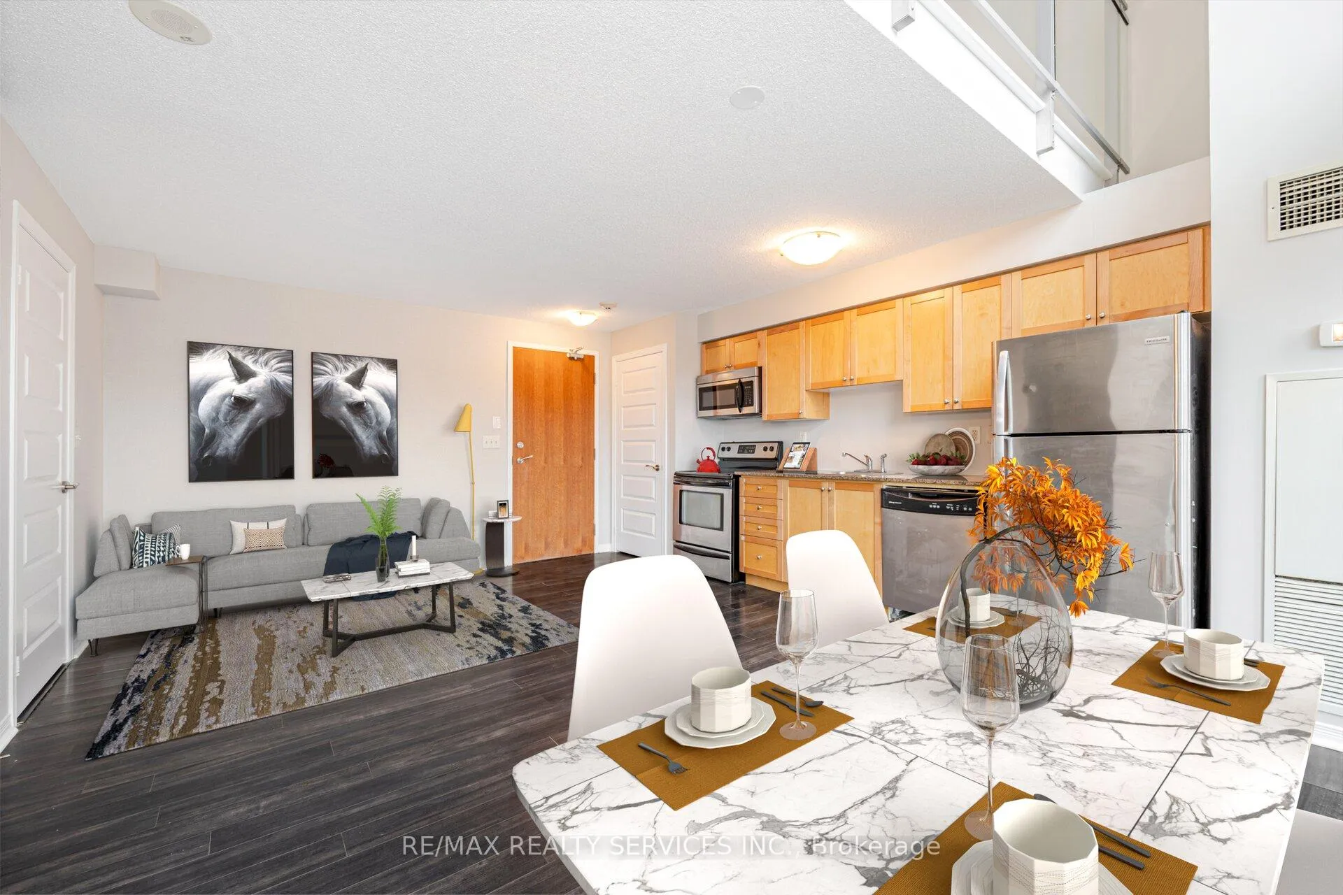 Photo 9 of Unit 211, 215 Queen Street E, Brampton, Queen Street Corridor — HOMEH