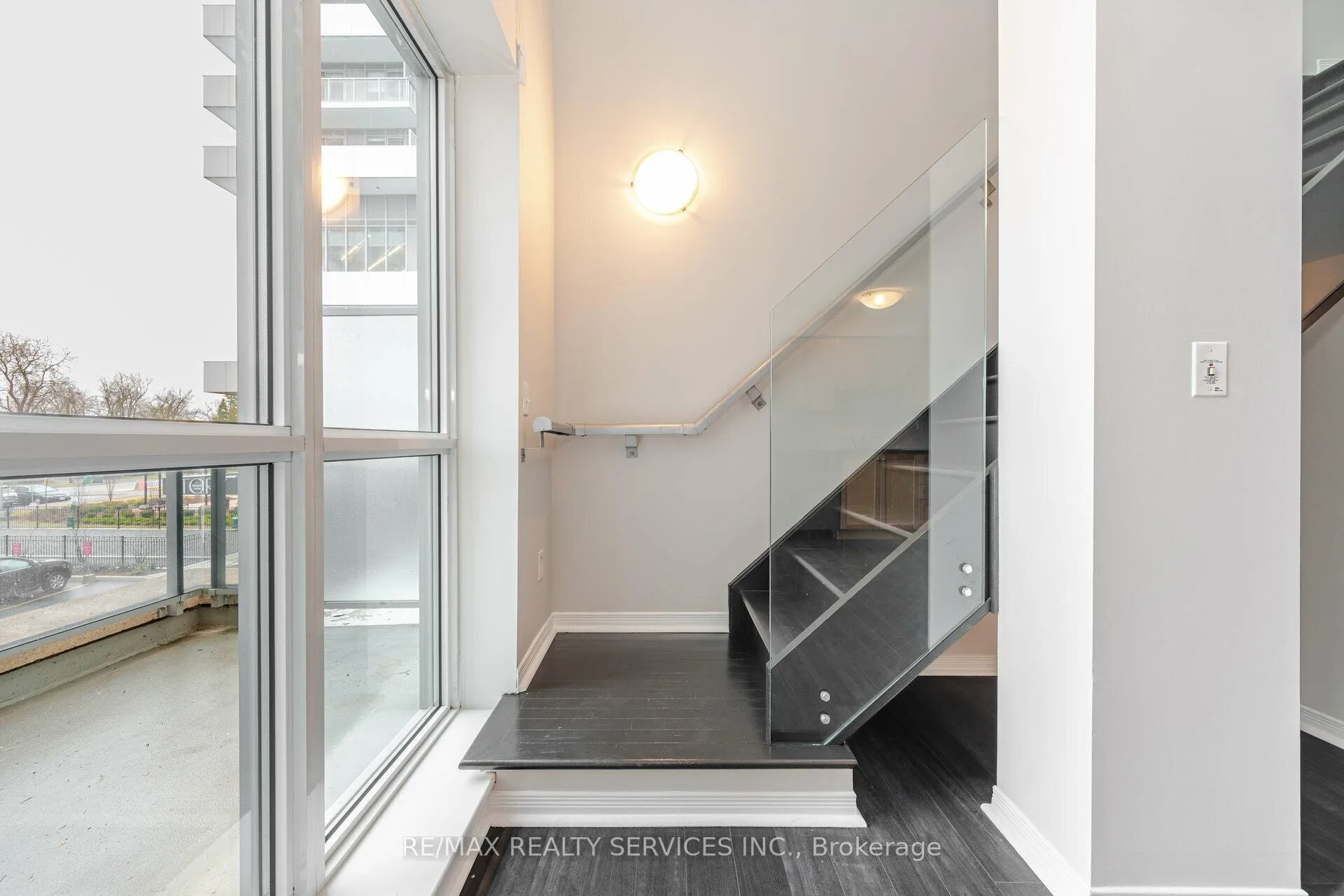 Photo 16 of Unit 211, 215 Queen Street E, Brampton, Queen Street Corridor — HOMEH