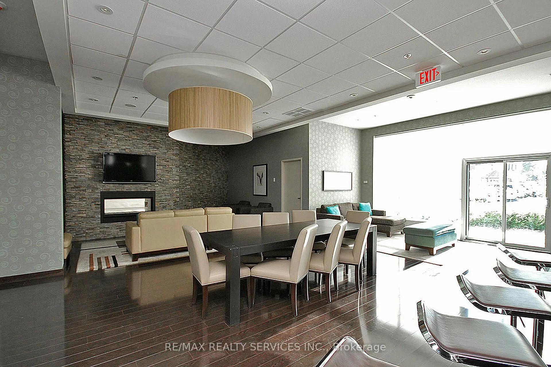 Photo 31 of Unit 211, 215 Queen Street E, Brampton, Queen Street Corridor — HOMEH
