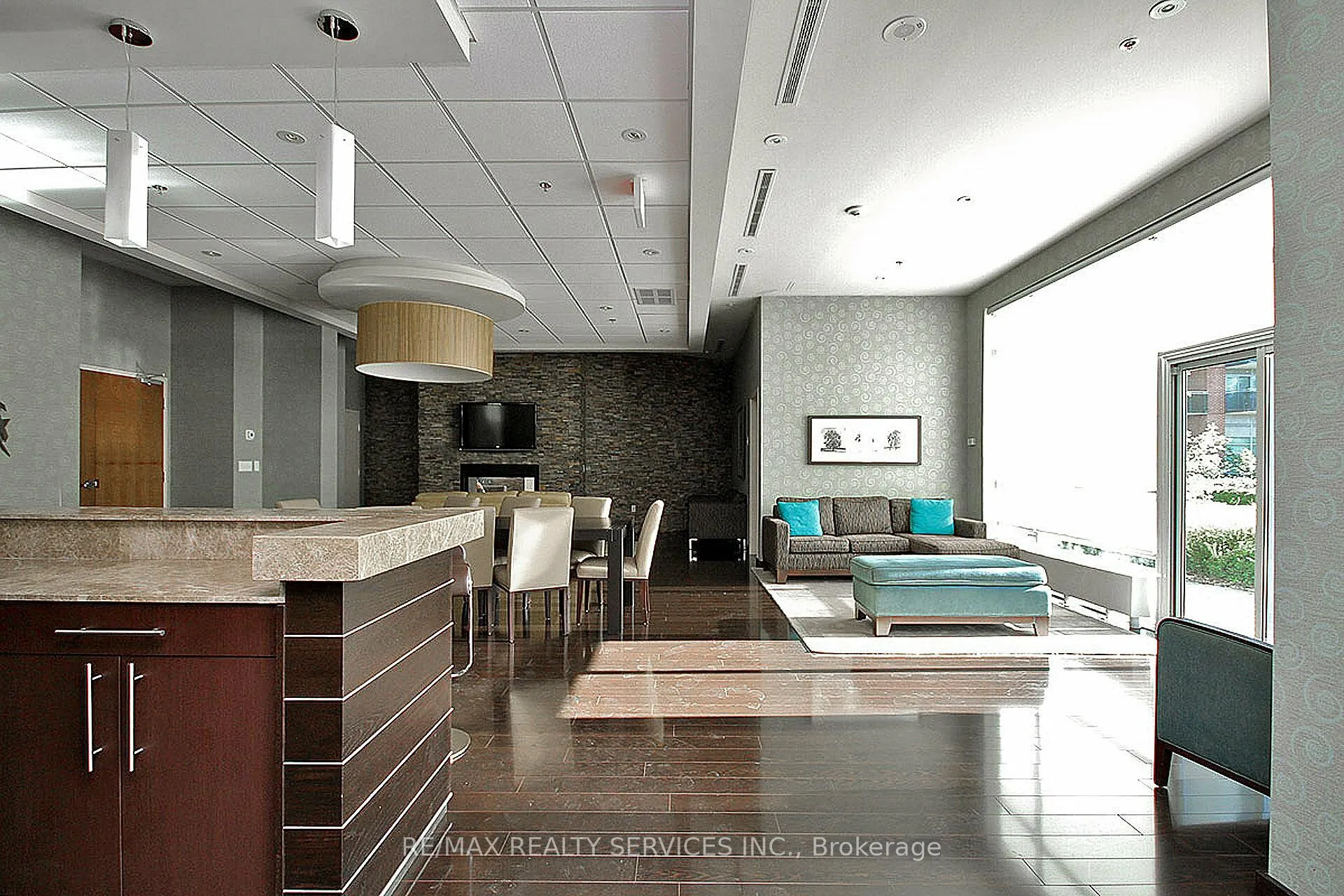 Photo 33 of Unit 211, 215 Queen Street E, Brampton, Queen Street Corridor — HOMEH