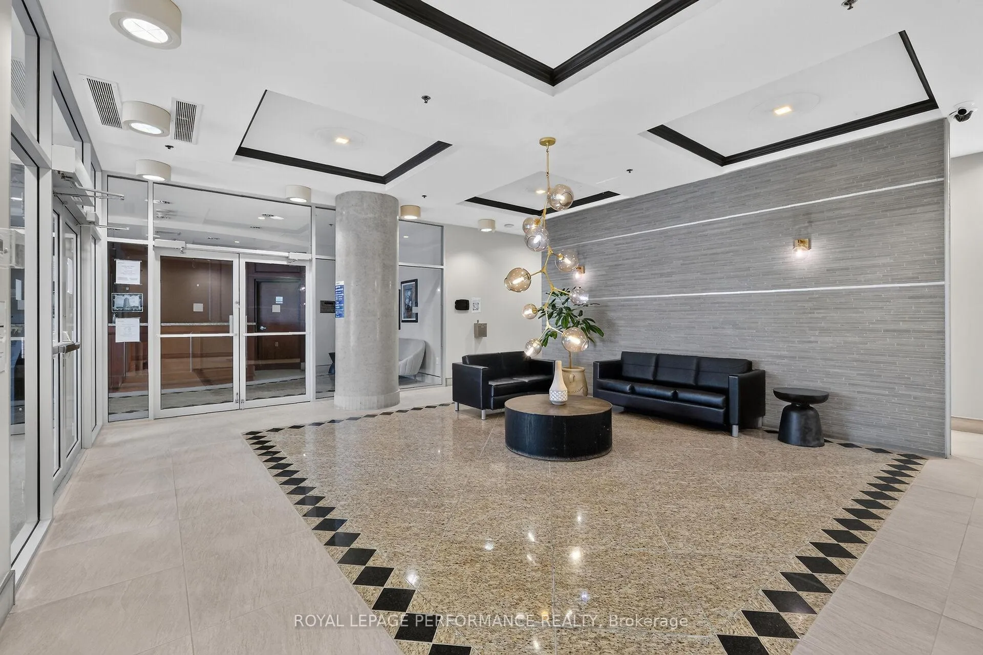 Photo 4 of Unit 907, 90 Landry Street, Ottawa, Vanier — HOMEH