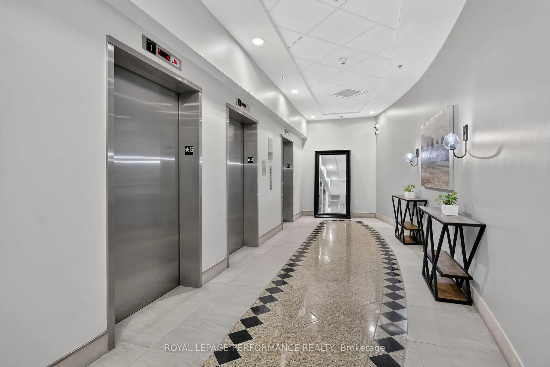 Photo 5 of Unit 907, 90 Landry Street, Ottawa, Vanier — HOMEH