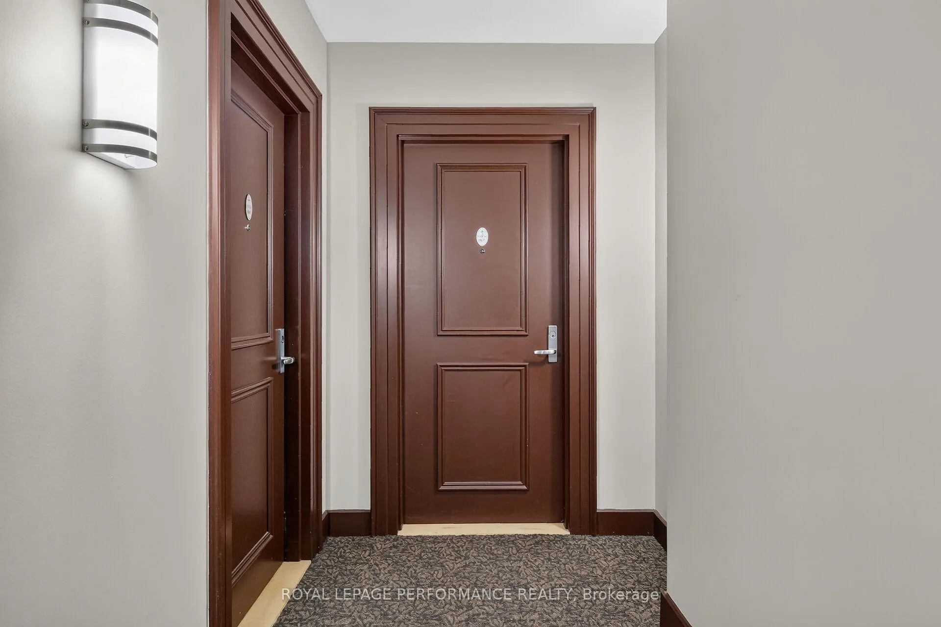 Photo 6 of Unit 907, 90 Landry Street, Ottawa, Vanier — HOMEH