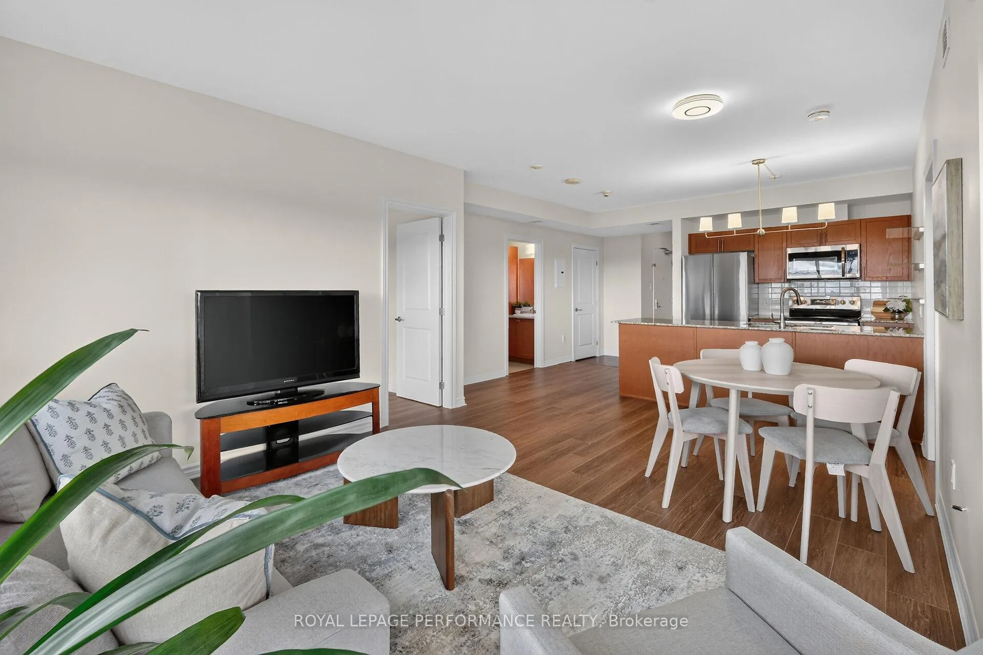 Photo 13 of Unit 907, 90 Landry Street, Ottawa, Vanier — HOMEH