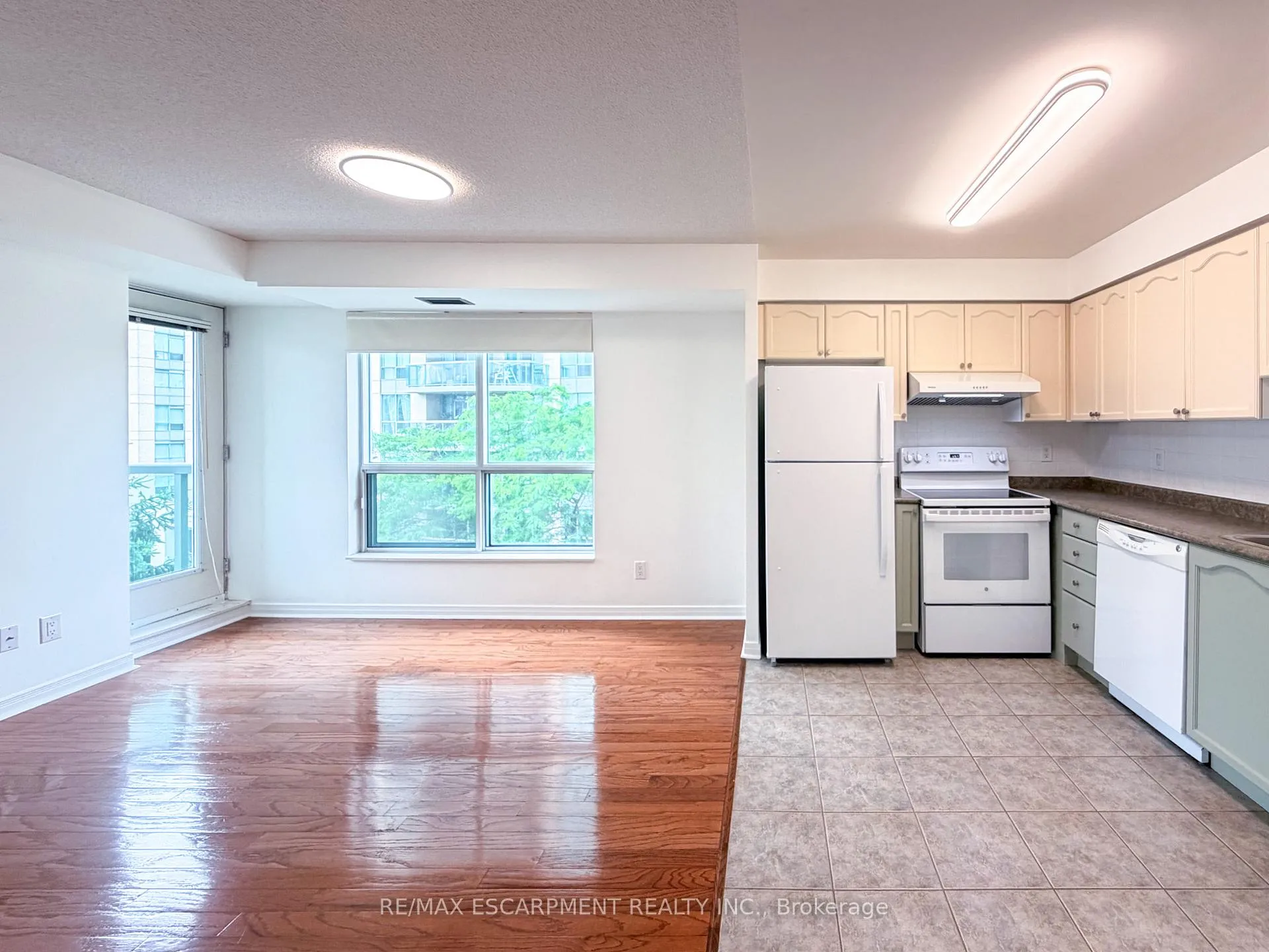 Photo 9 of Unit 509, 2545 Erin Centre Boulevard, Mississauga, Central Erin Mills — HOMEH