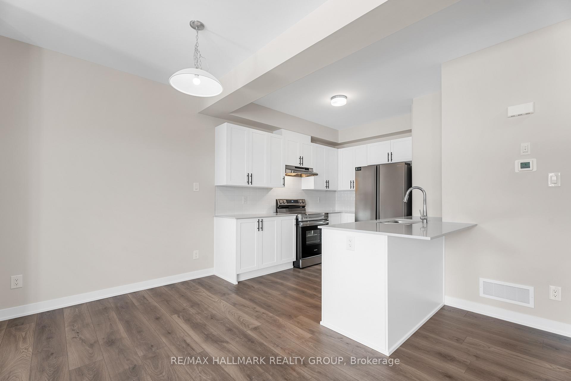 Photo 7 of 207 Beebalm Crescent, Ottawa, Barrhaven - Half Moon Bay — HOMEH